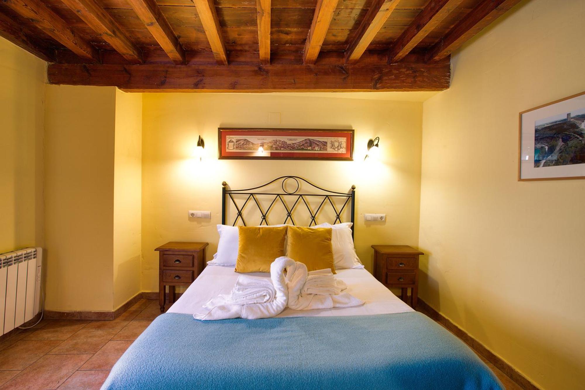 Double Room,1742806577:JPEG