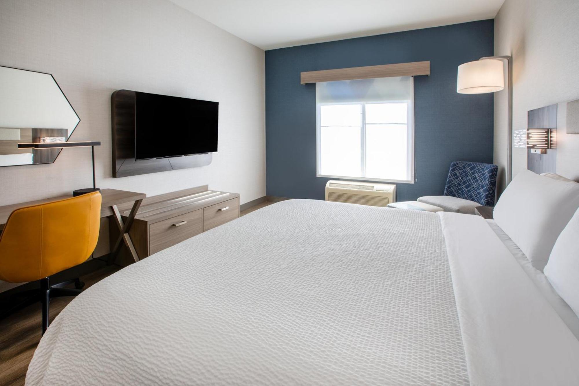 Standard King Room