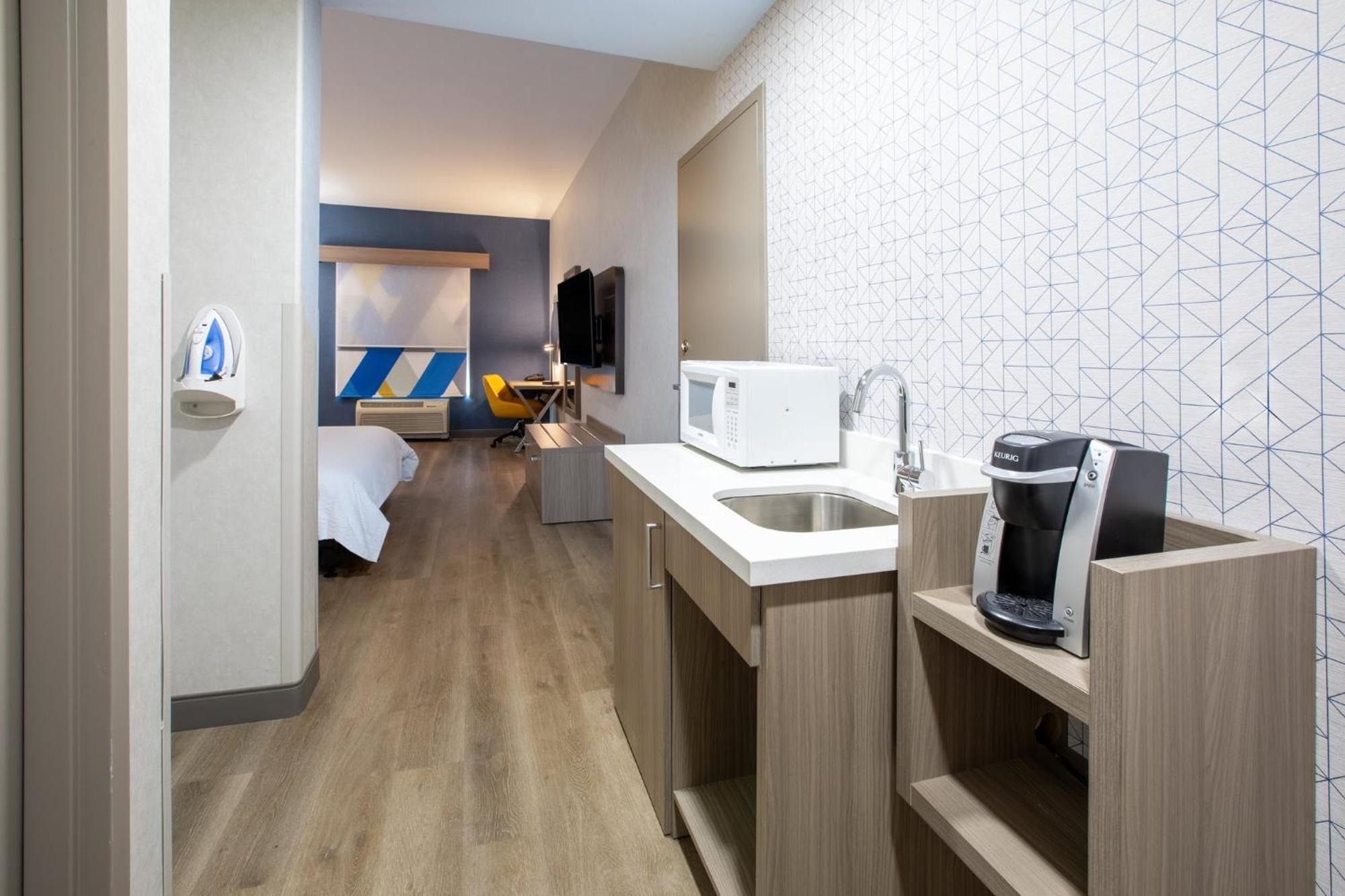 Standard King Room with Mobility Accessible Roll-In Shower