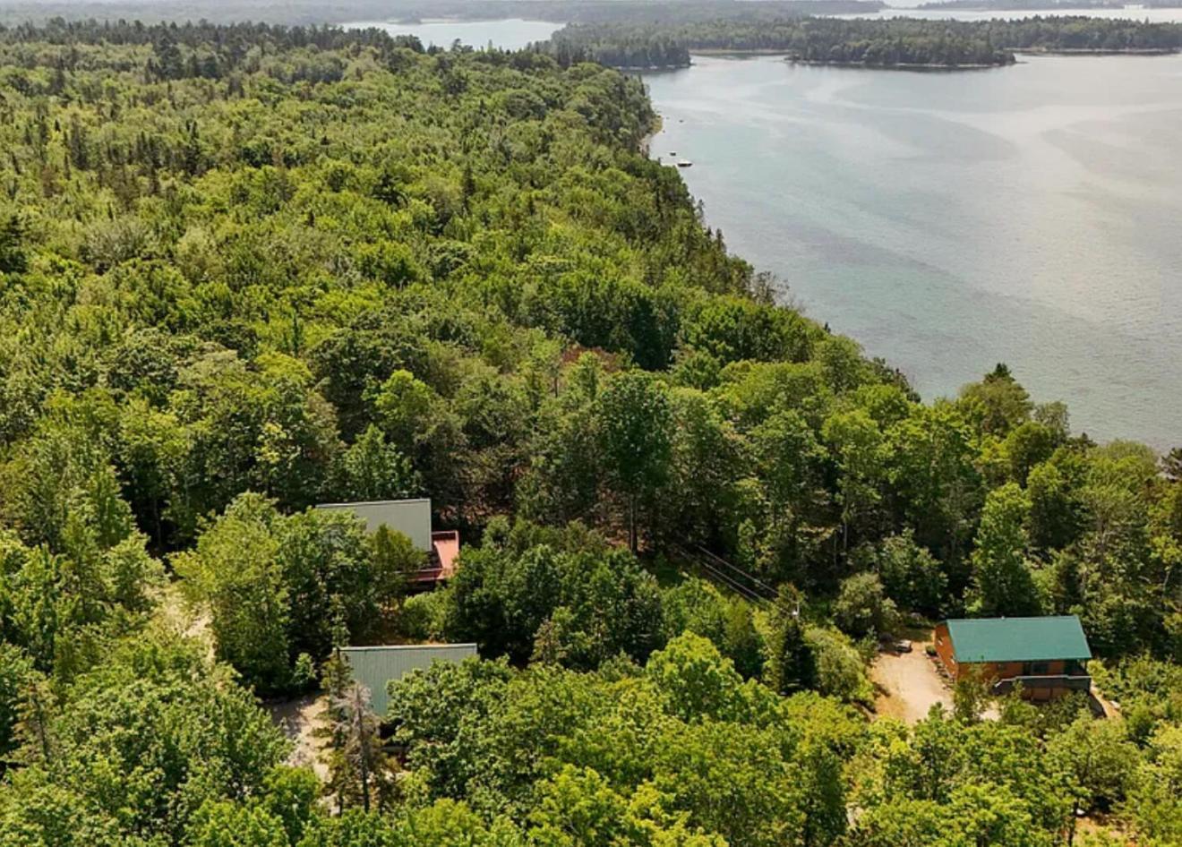 Three-Bedroom Holiday Home