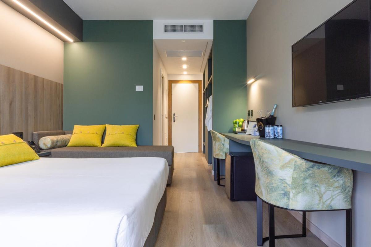Double Room,1742816657:JPEG