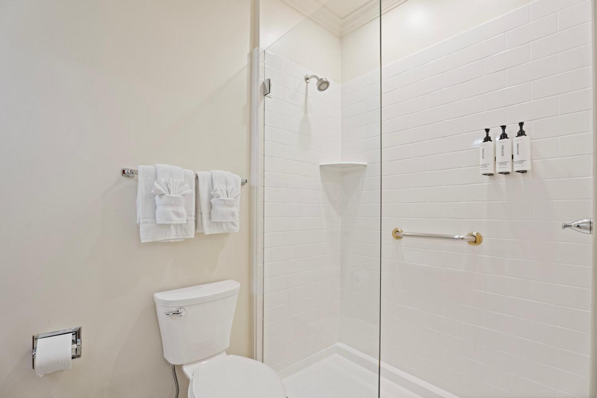 Townhome Suite,1742825070:JPEG