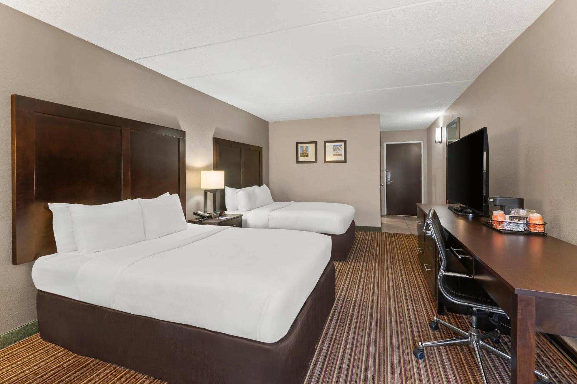 Double Room with Two Double Beds - Accessible/Non-Smoking