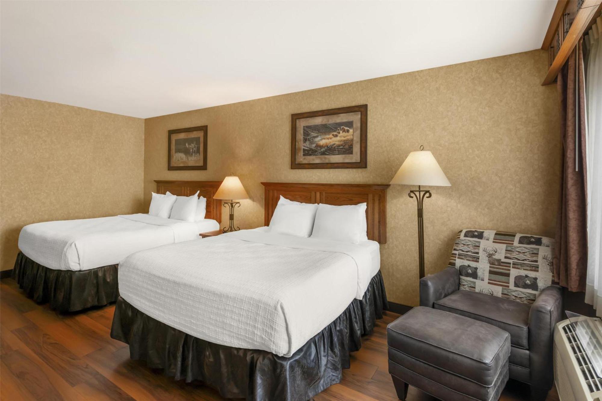 Queen Room Two Queen Beds