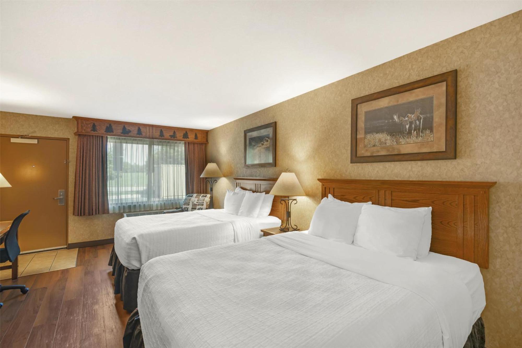 Queen Room Two Queen Beds Non-Smoking