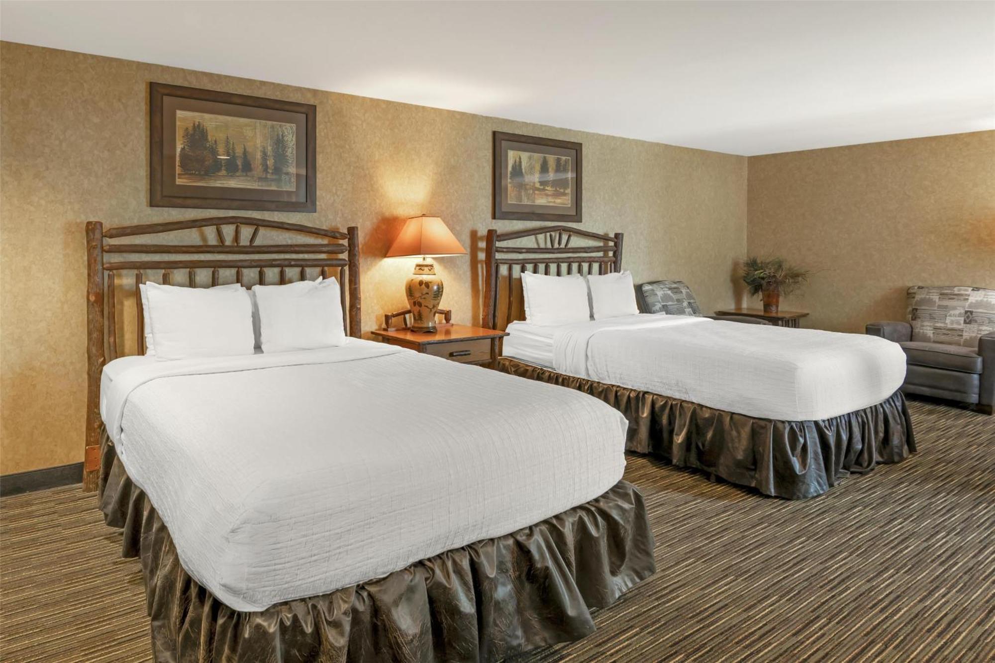 Queen Suite Two Queen Beds Non-Smoking,1742849747:JPEG