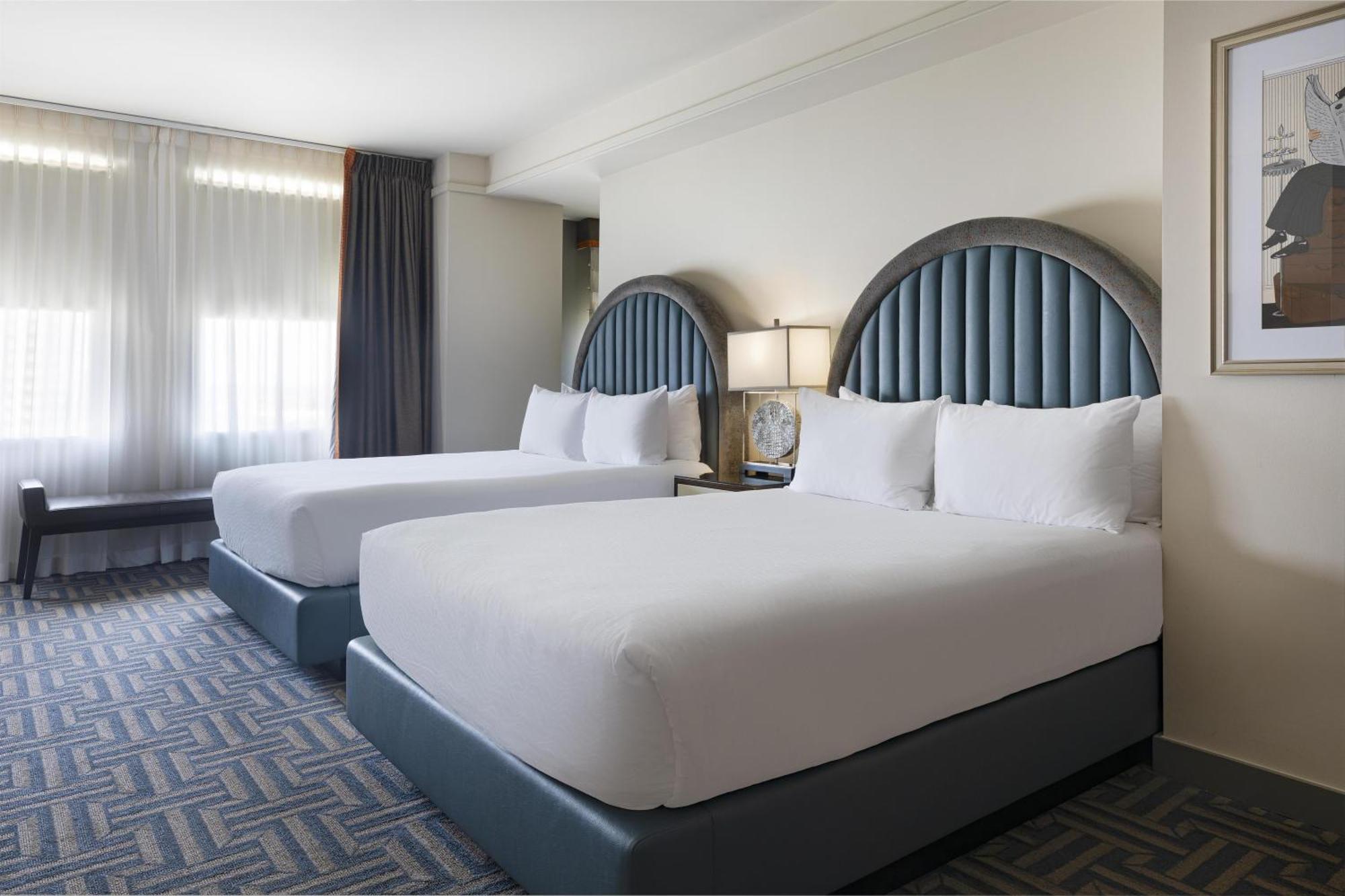 Deluxe Double Queen Room