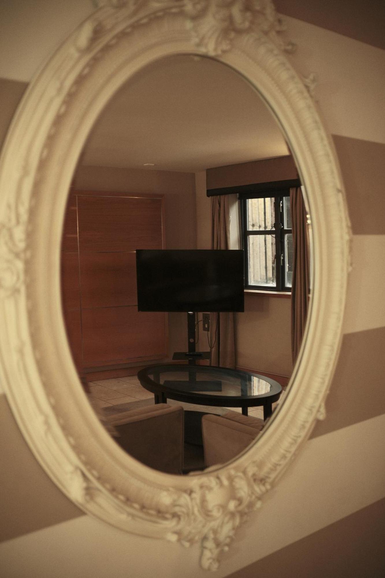 Superior 1 Bedroom Apartment