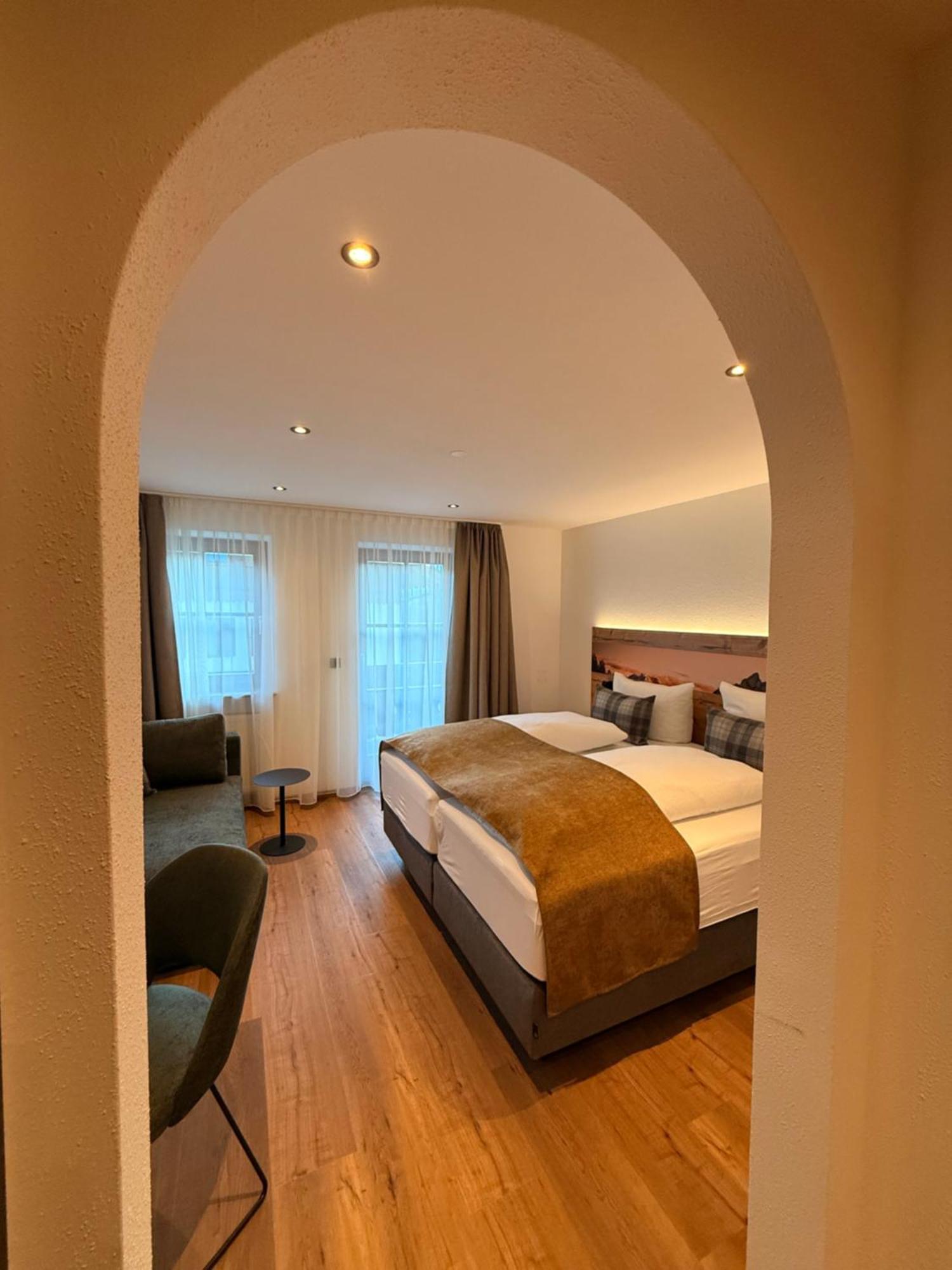 Double Room,1742868395:JPEG