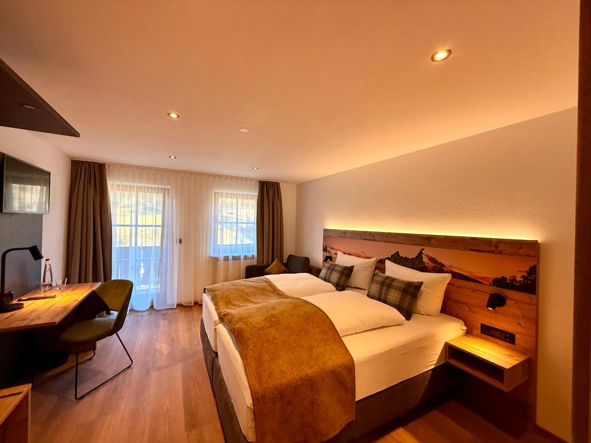 Double Room,1742868391:JPEG