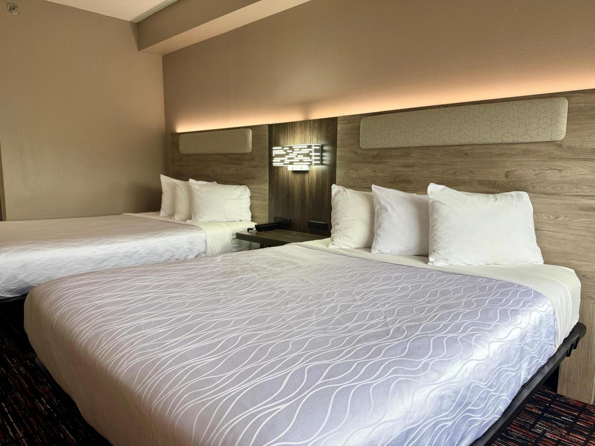Queen Room Two Queen Beds