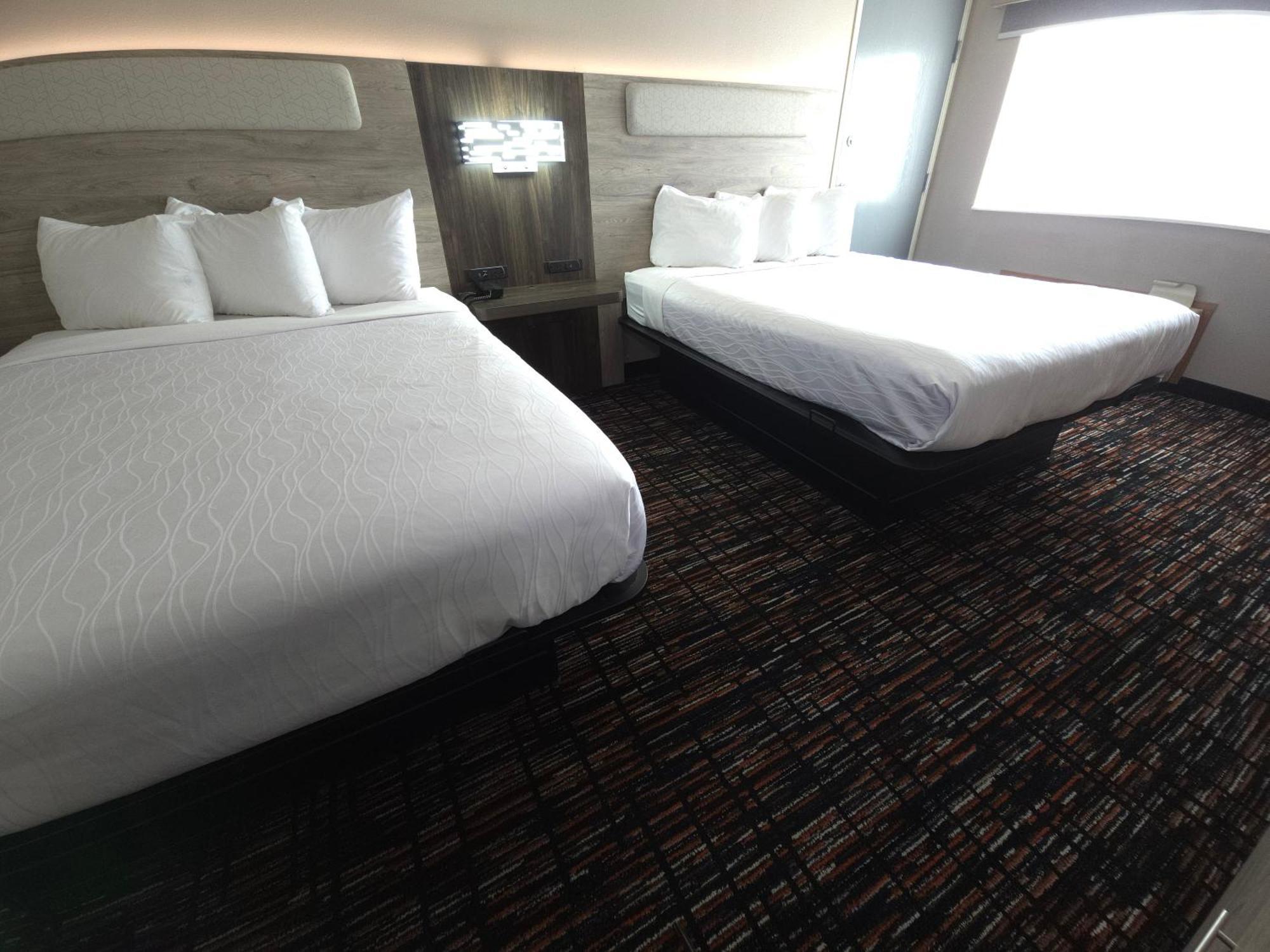 Queen Room Two Queen Beds