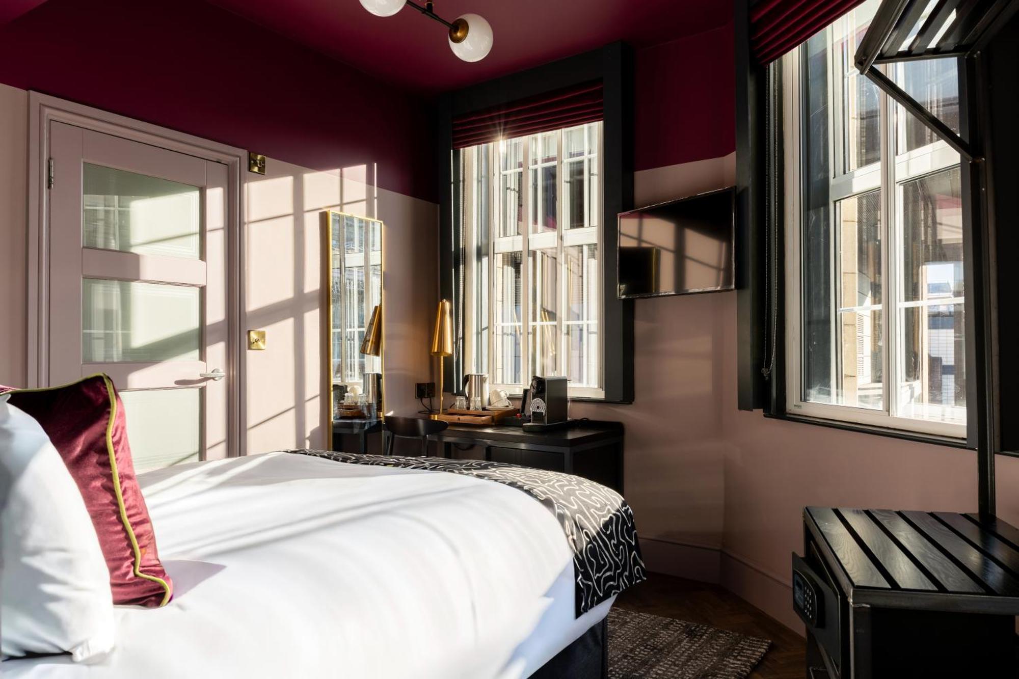 Double Room with Shower,1742878262:JPEG