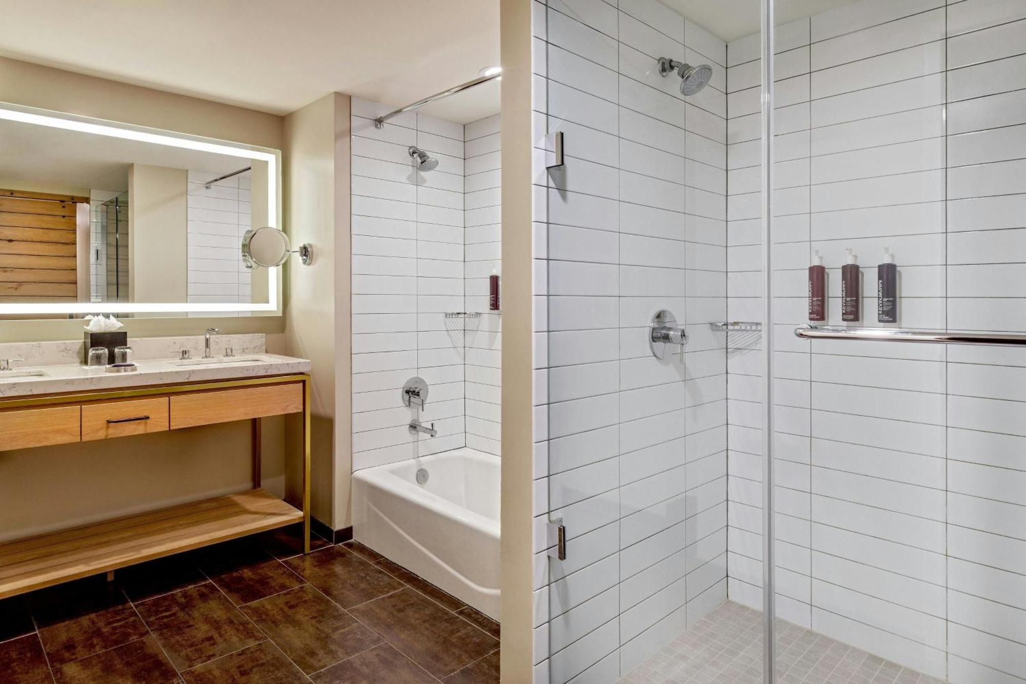 One-Bedroom Suite
