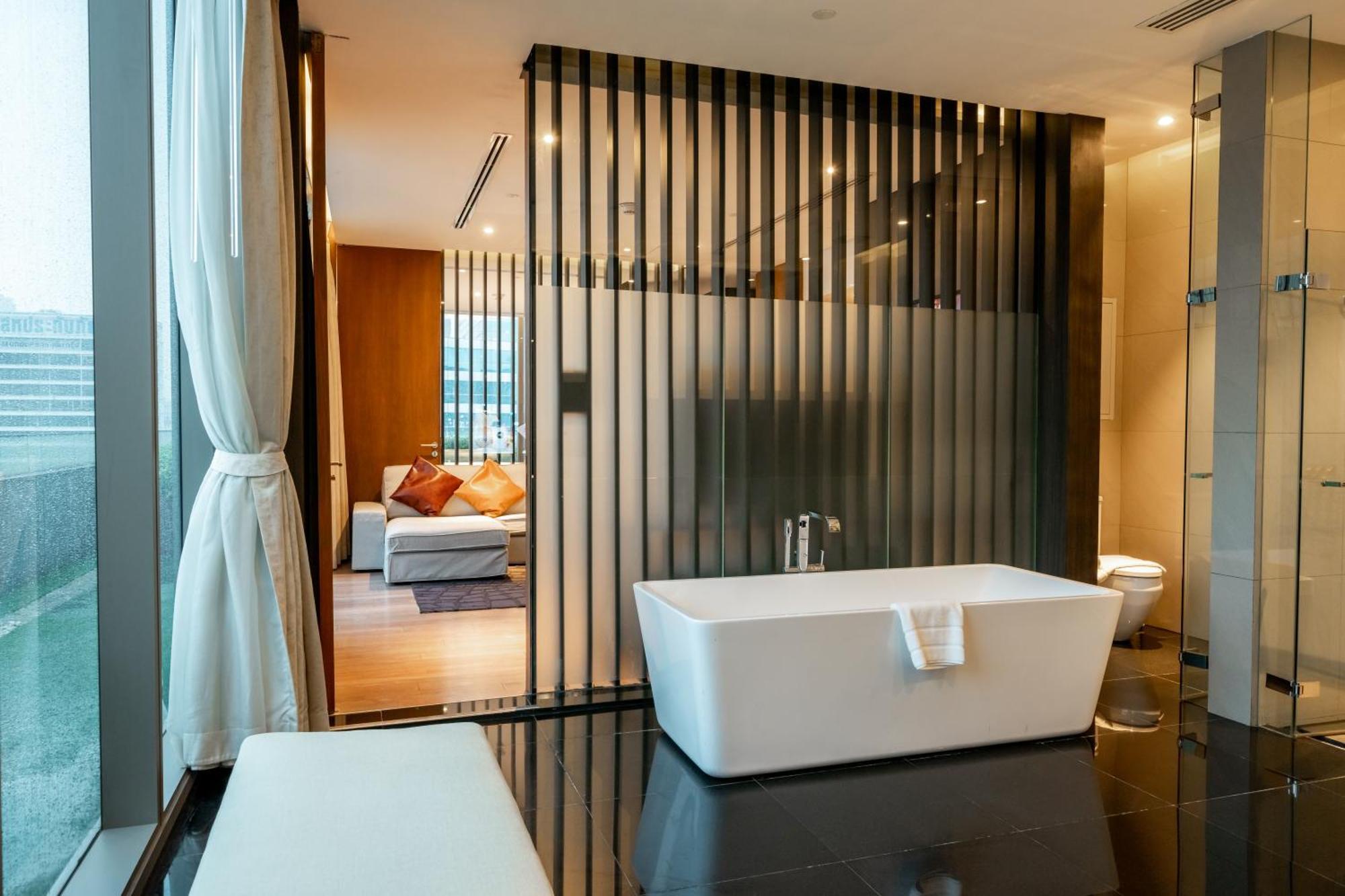 AMARA SUITE Lounge Access Benefits
