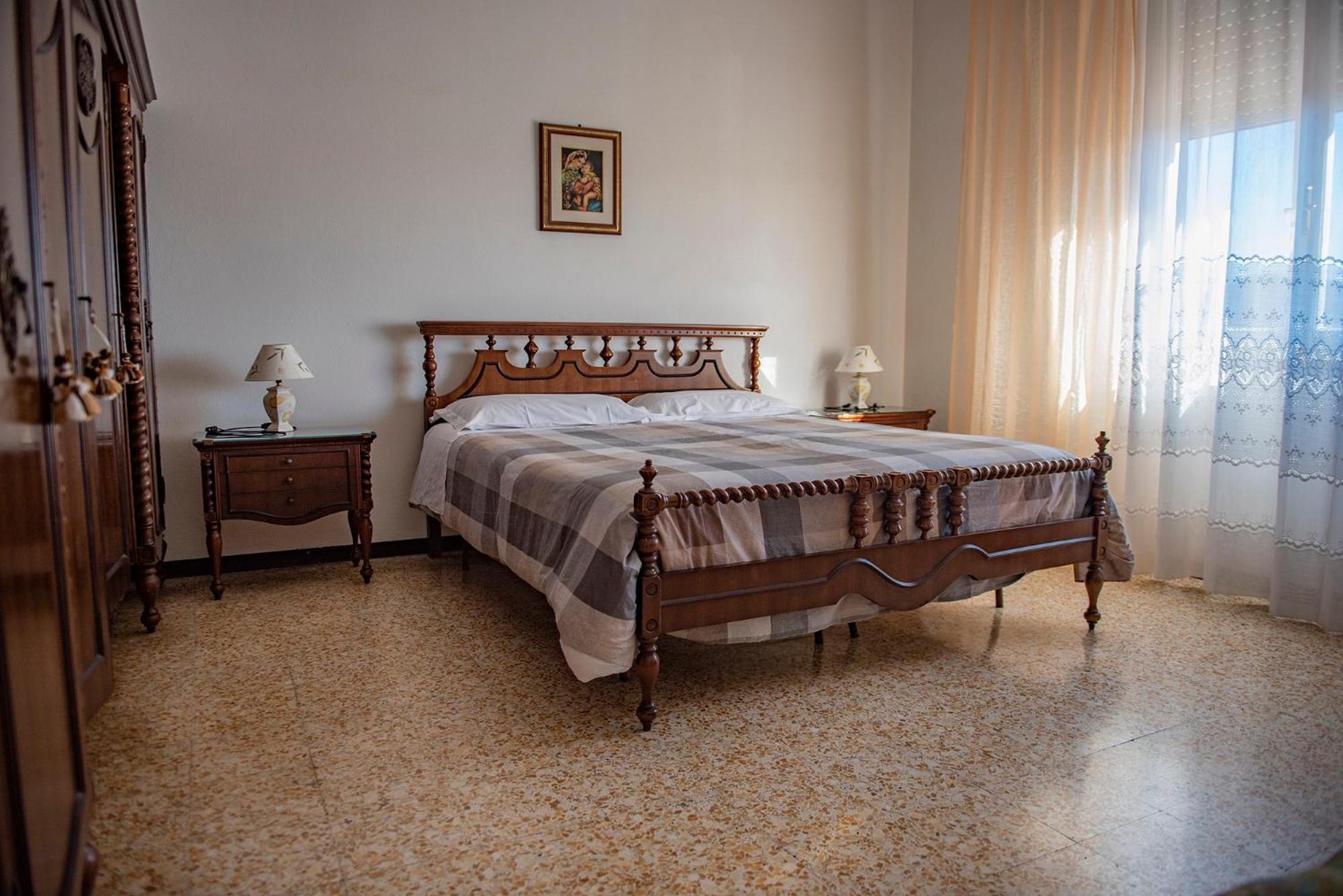 Large One-Bedroom Apartment