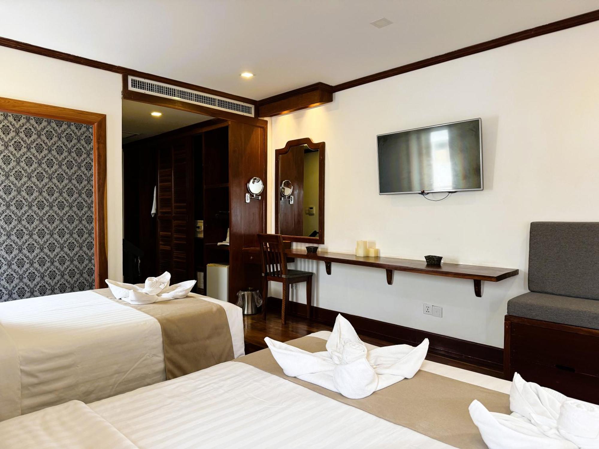 Deluxe Family Room