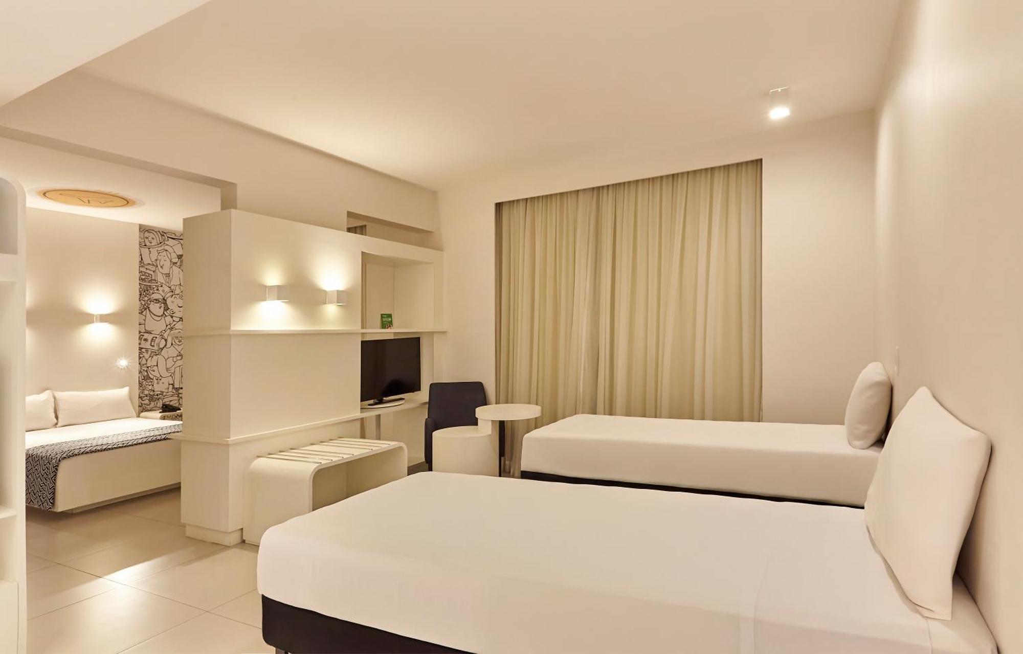 Standard Quadruple Room,1743002117:JPEG