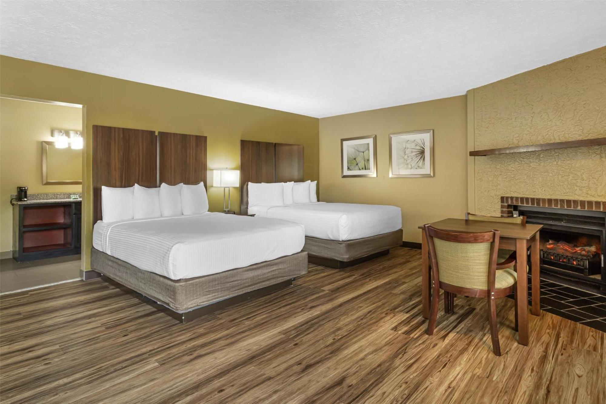 Queen Room Two Queen Beds Walk Shower