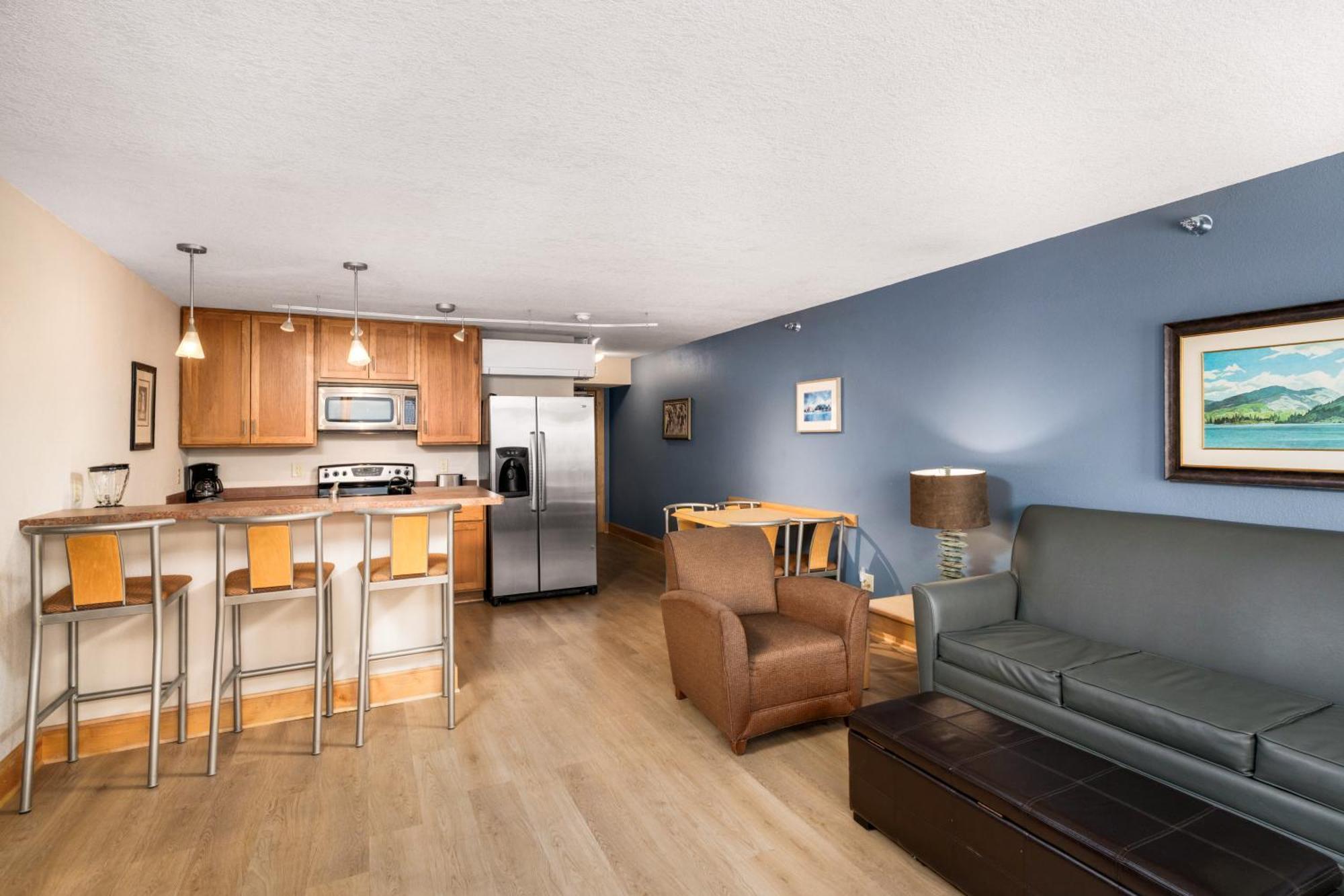 Two-Bedroom Lakeside Suite