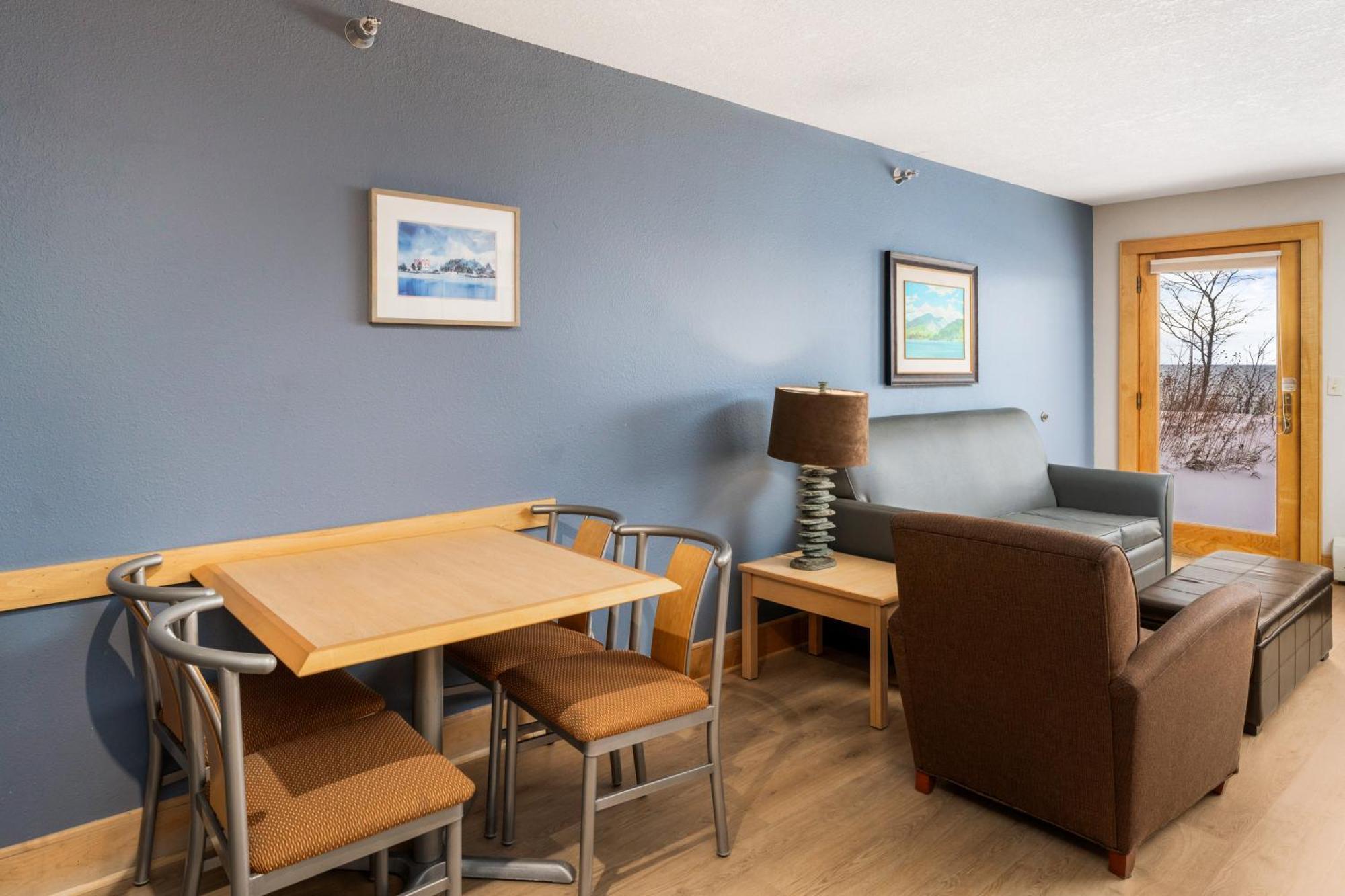 Two-Bedroom Lakeside Suite