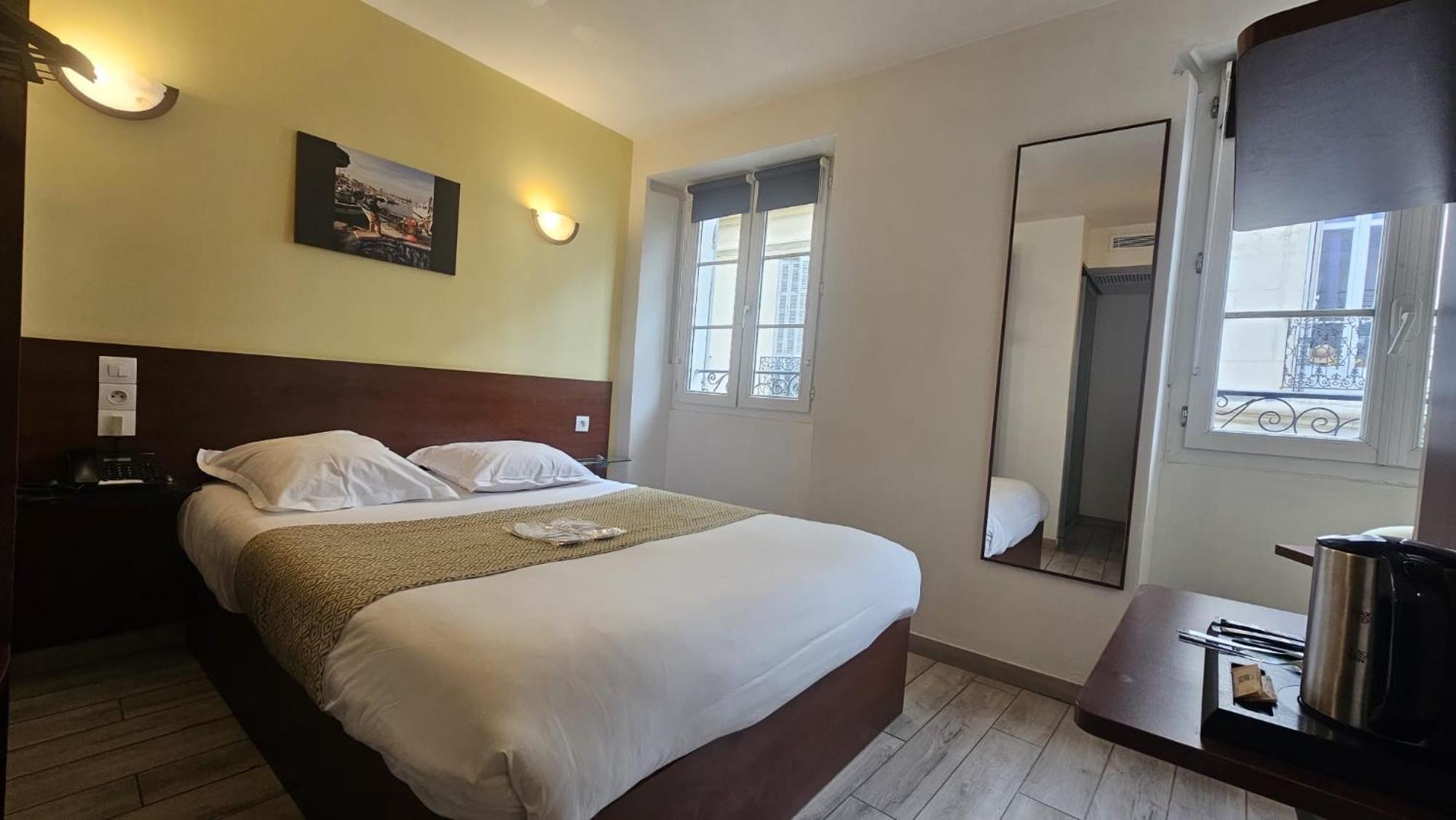 Large Double Room
