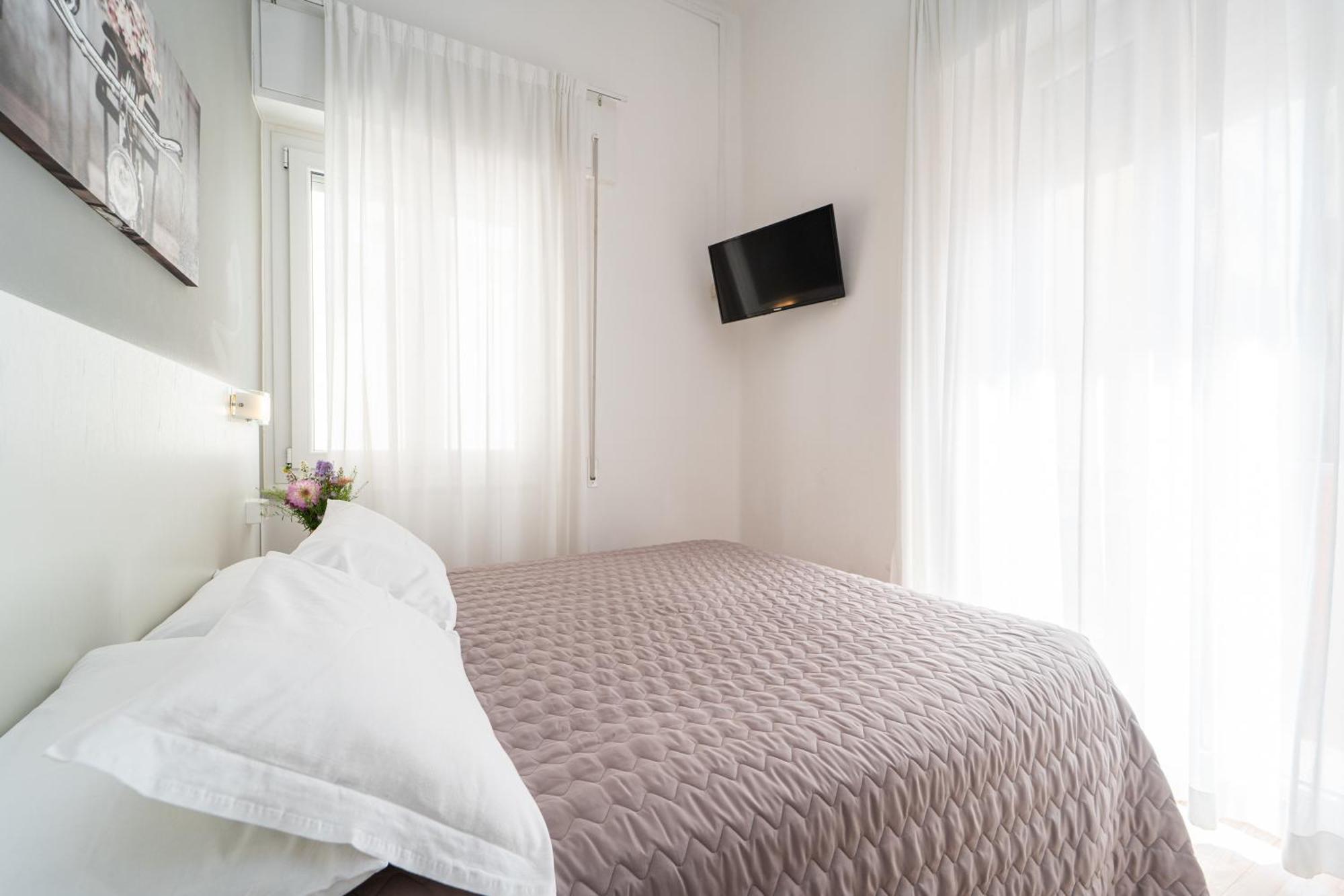 Double or Twin Room Balcony