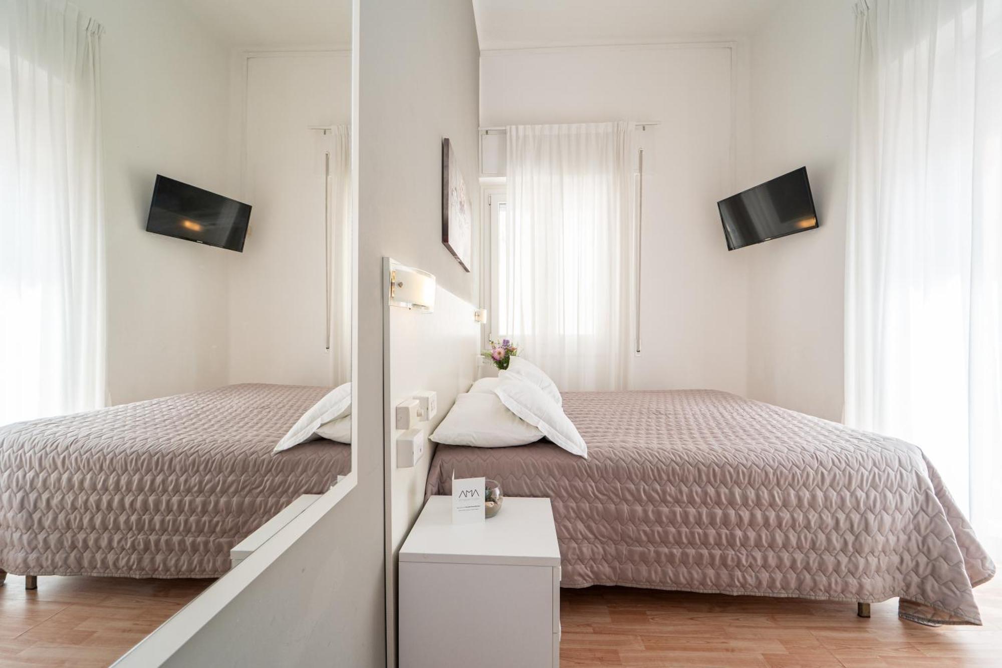 Double or Twin Room Balcony