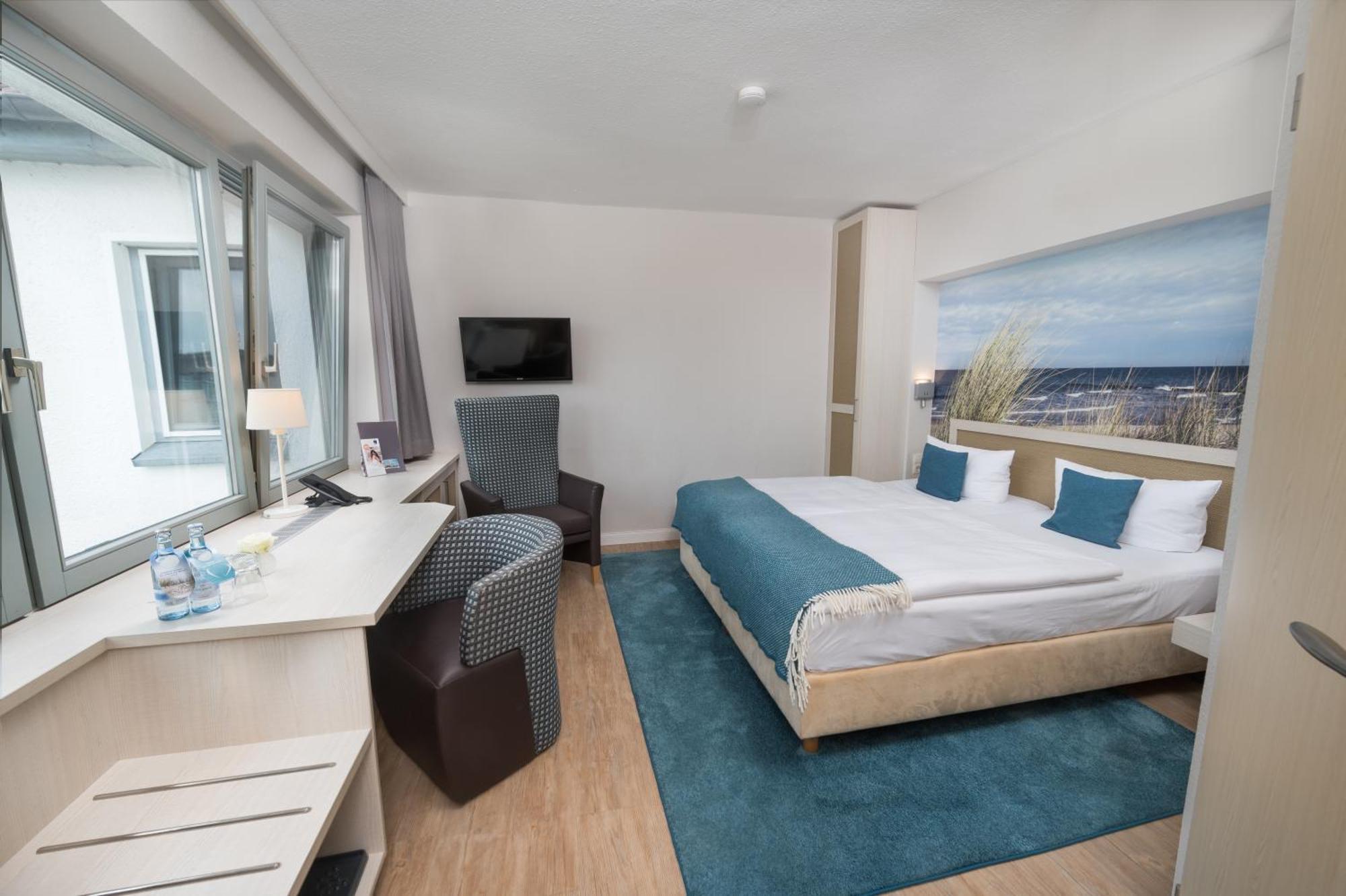 Double Room,1743070651:JPEG