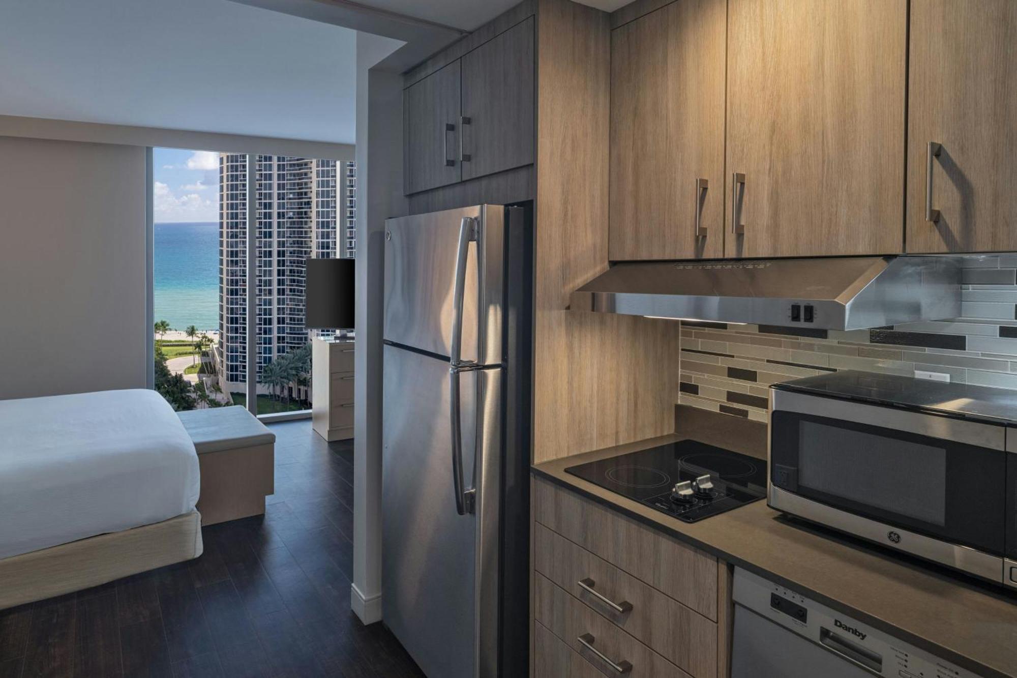 Corner King Studio Ocean View