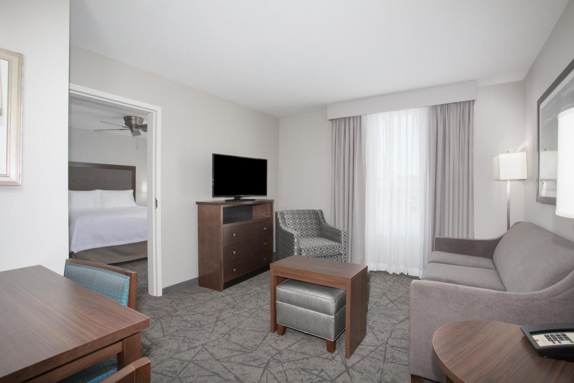 One-Bedroom King Suite Non-Smoking