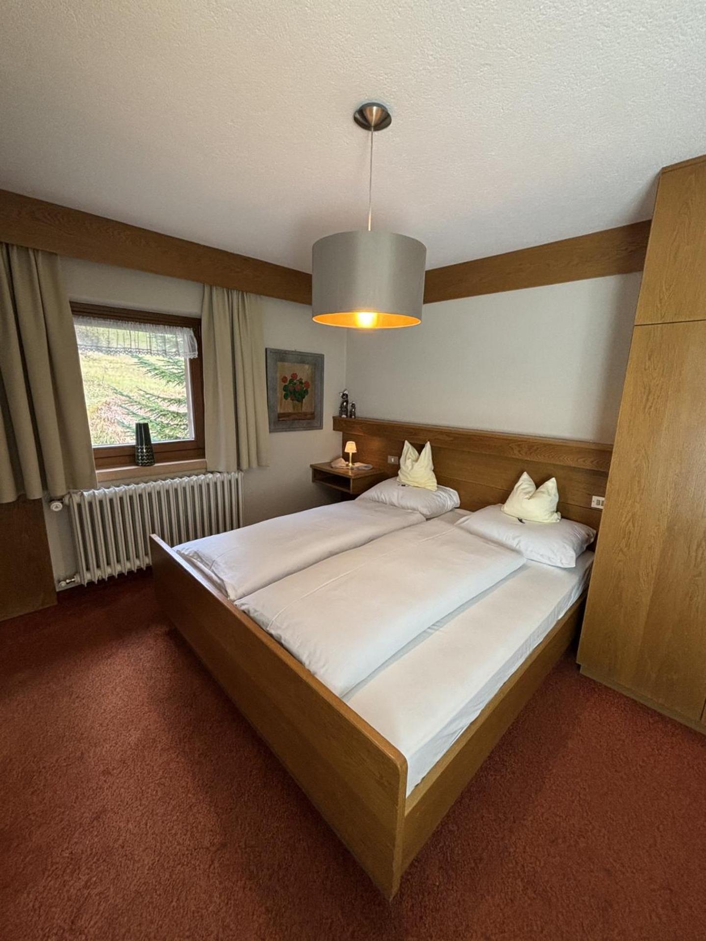 Double Room,1743162719:JPEG
