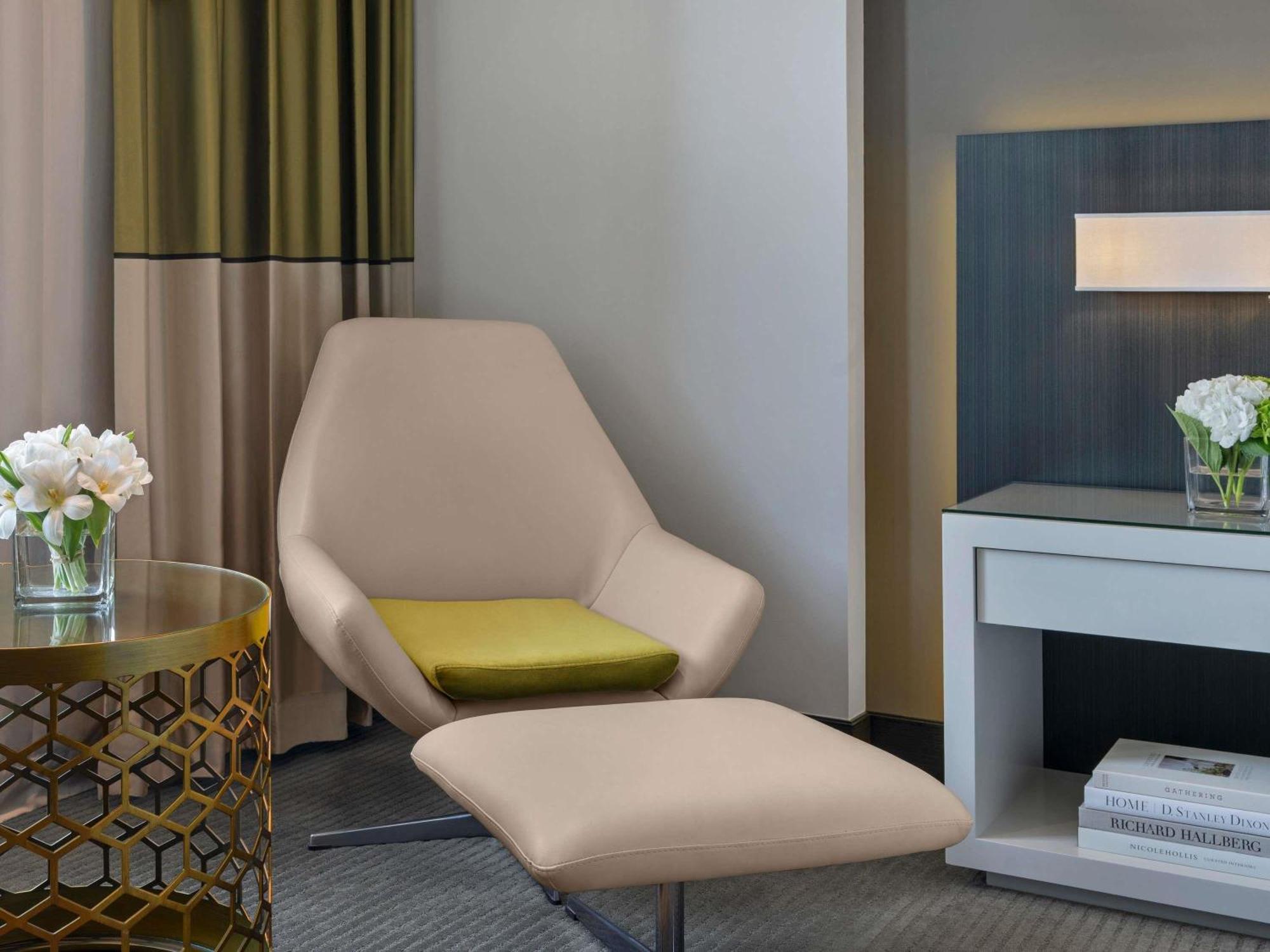 Fairmont King Room Non-Smoking