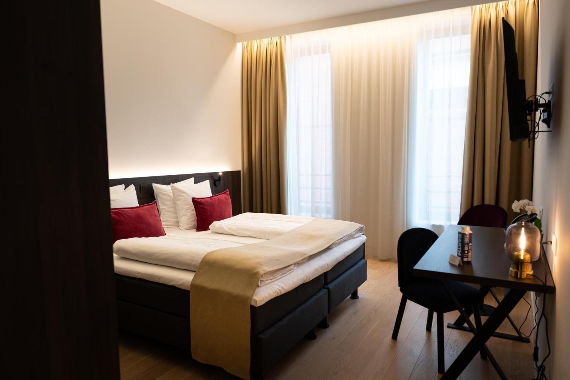 Classic Double Room