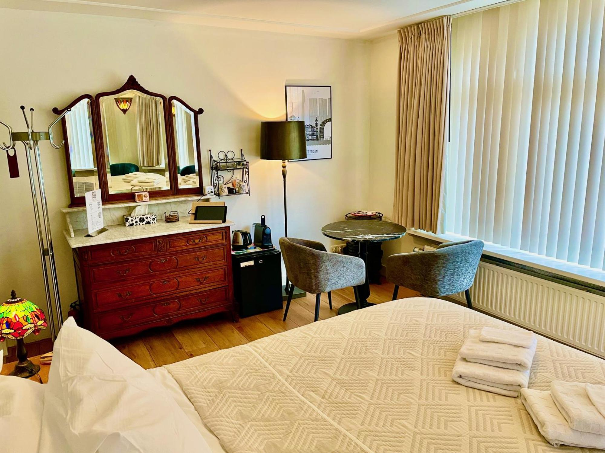 Double Room Private External Bathroom