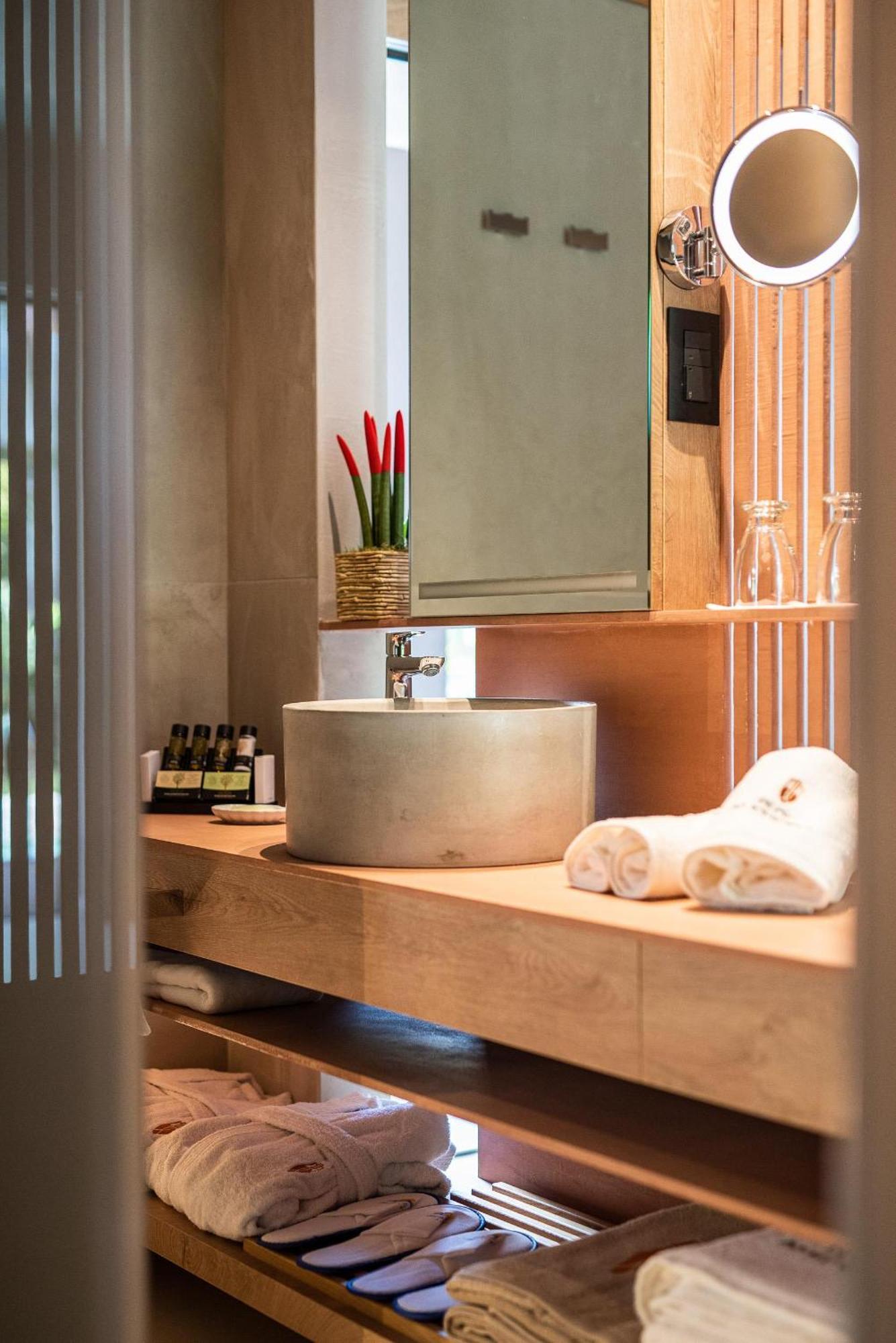 Indulge Room