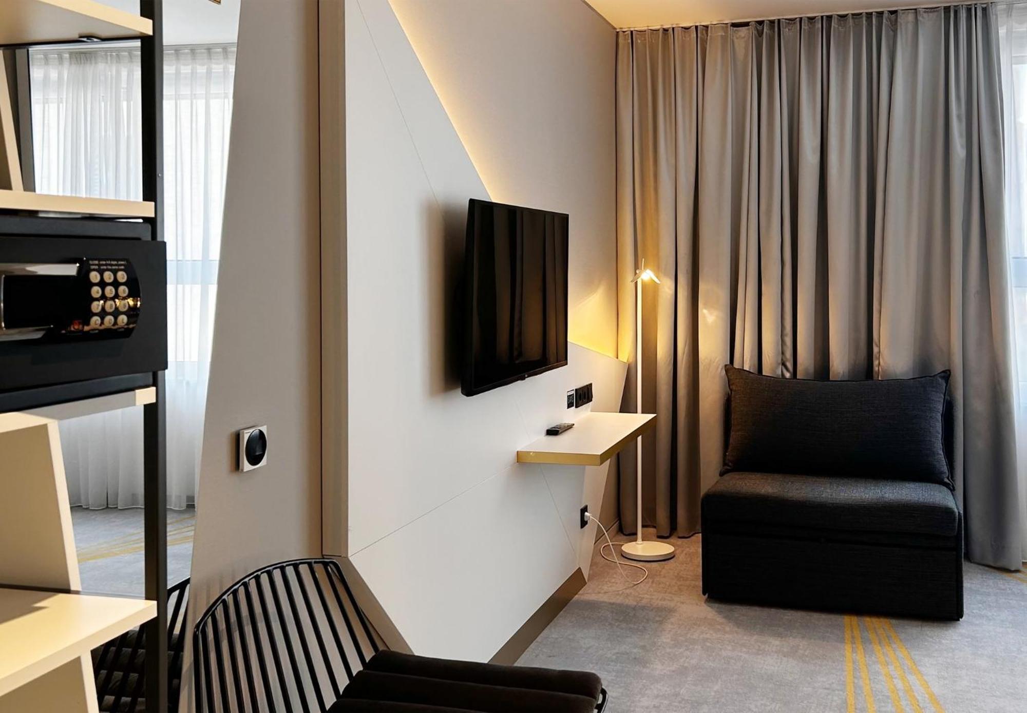 Premium Queen Room
