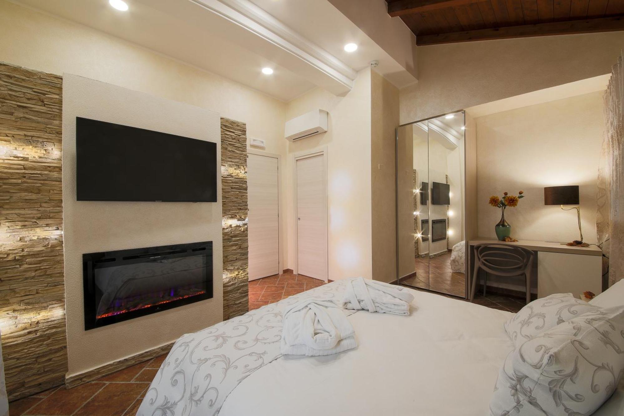 Superior Double Room,1743337723:JPEG