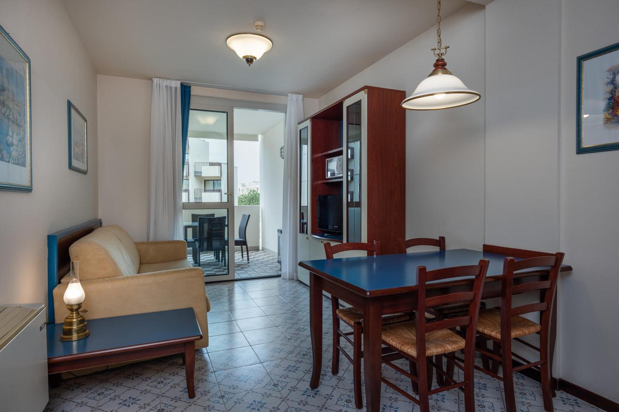 One-Bedroom Apartment