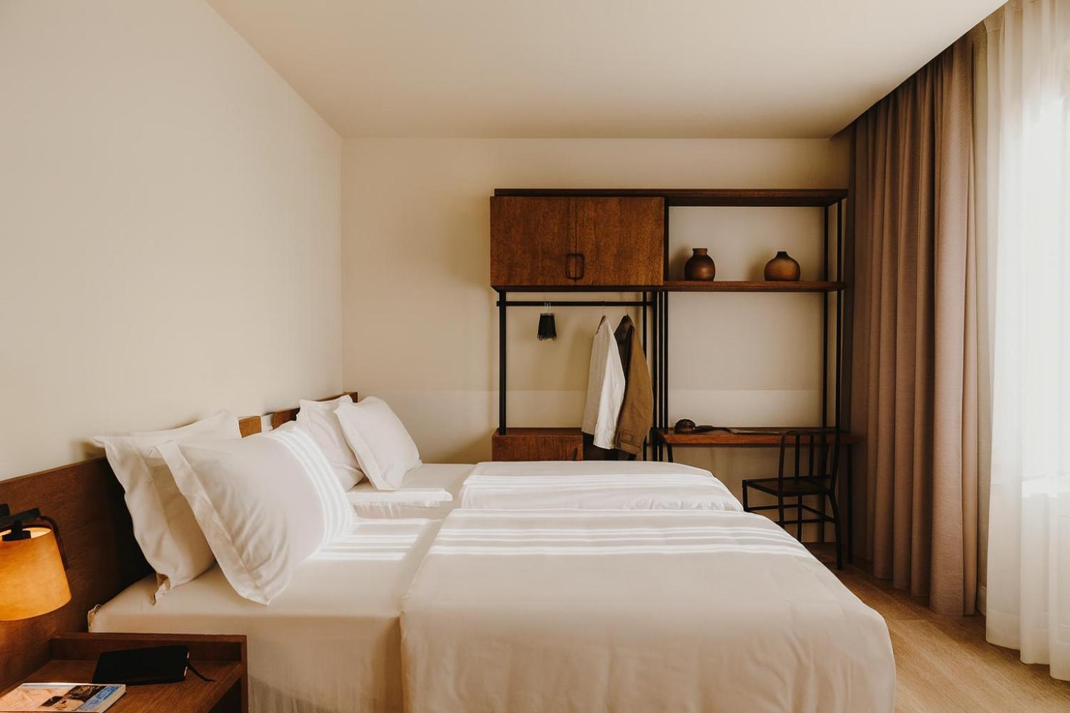 Deluxe Double or Twin Room City View