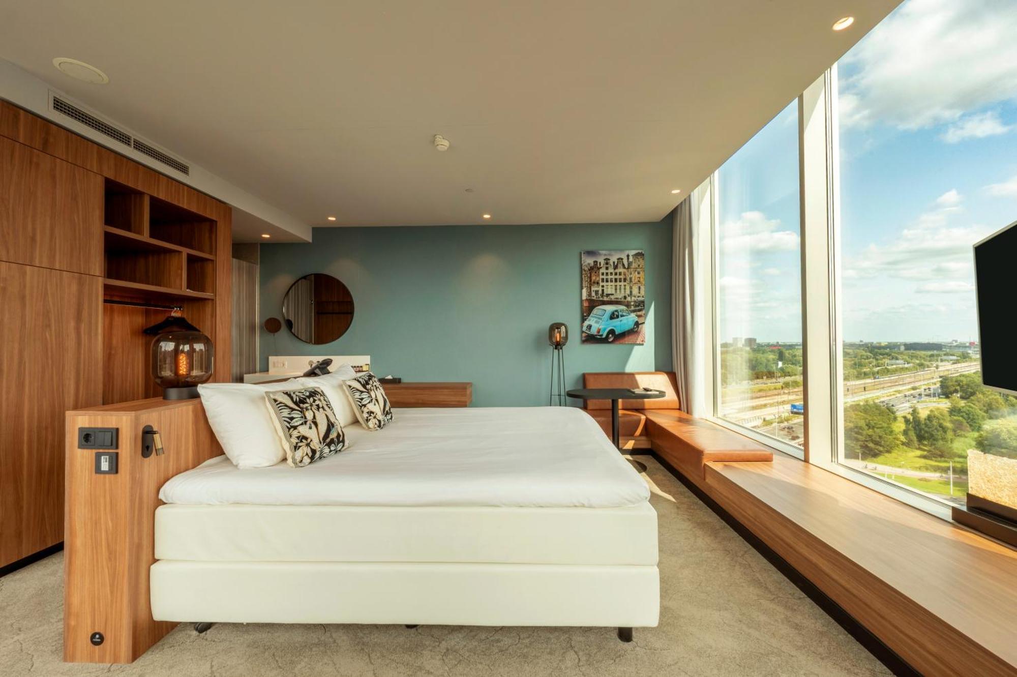 Superior King Zuidas View