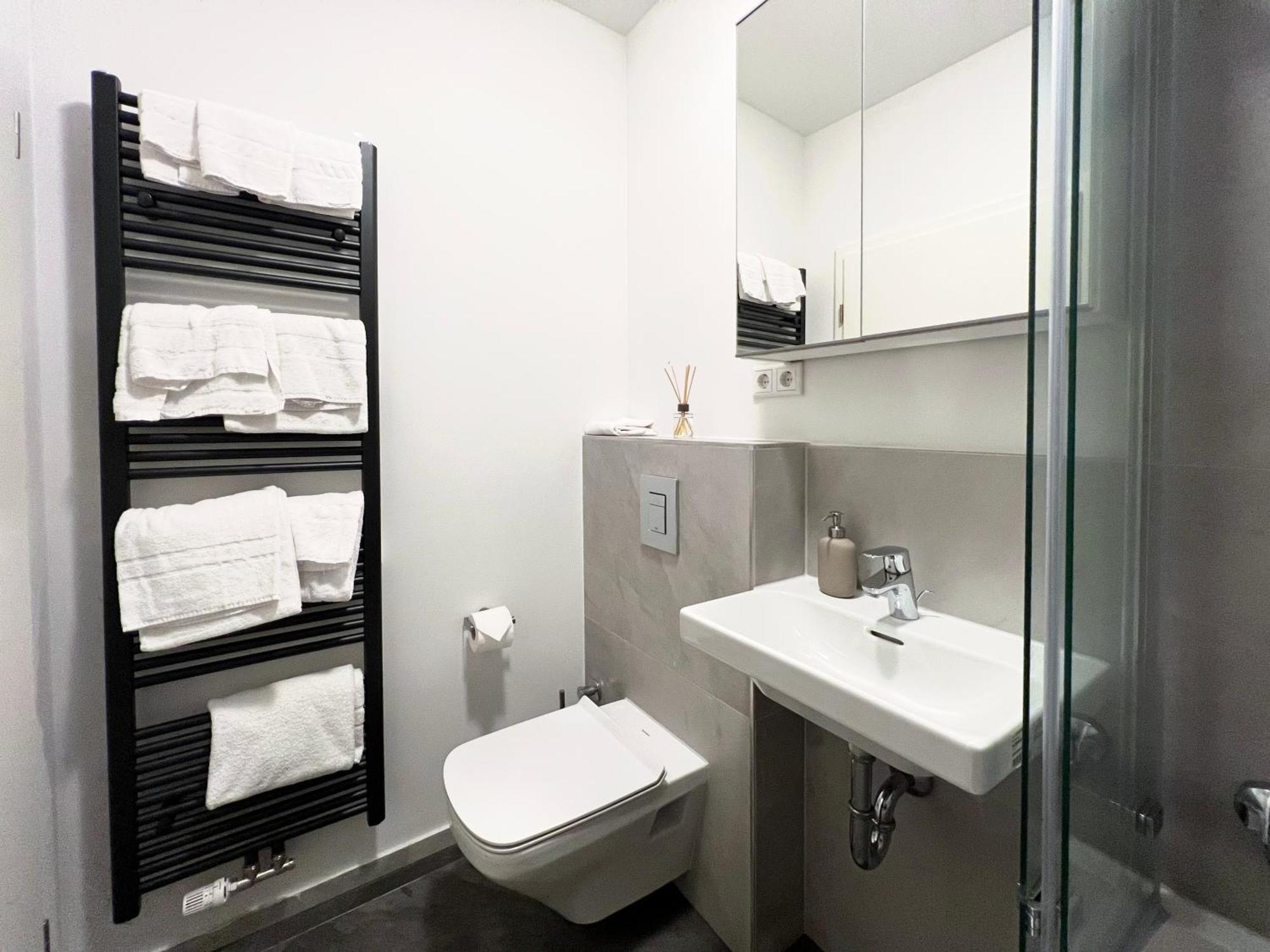 3-Zimmer Deluxe Apartment mit 2 Schlafzimmern und 1 Wohnzimmer