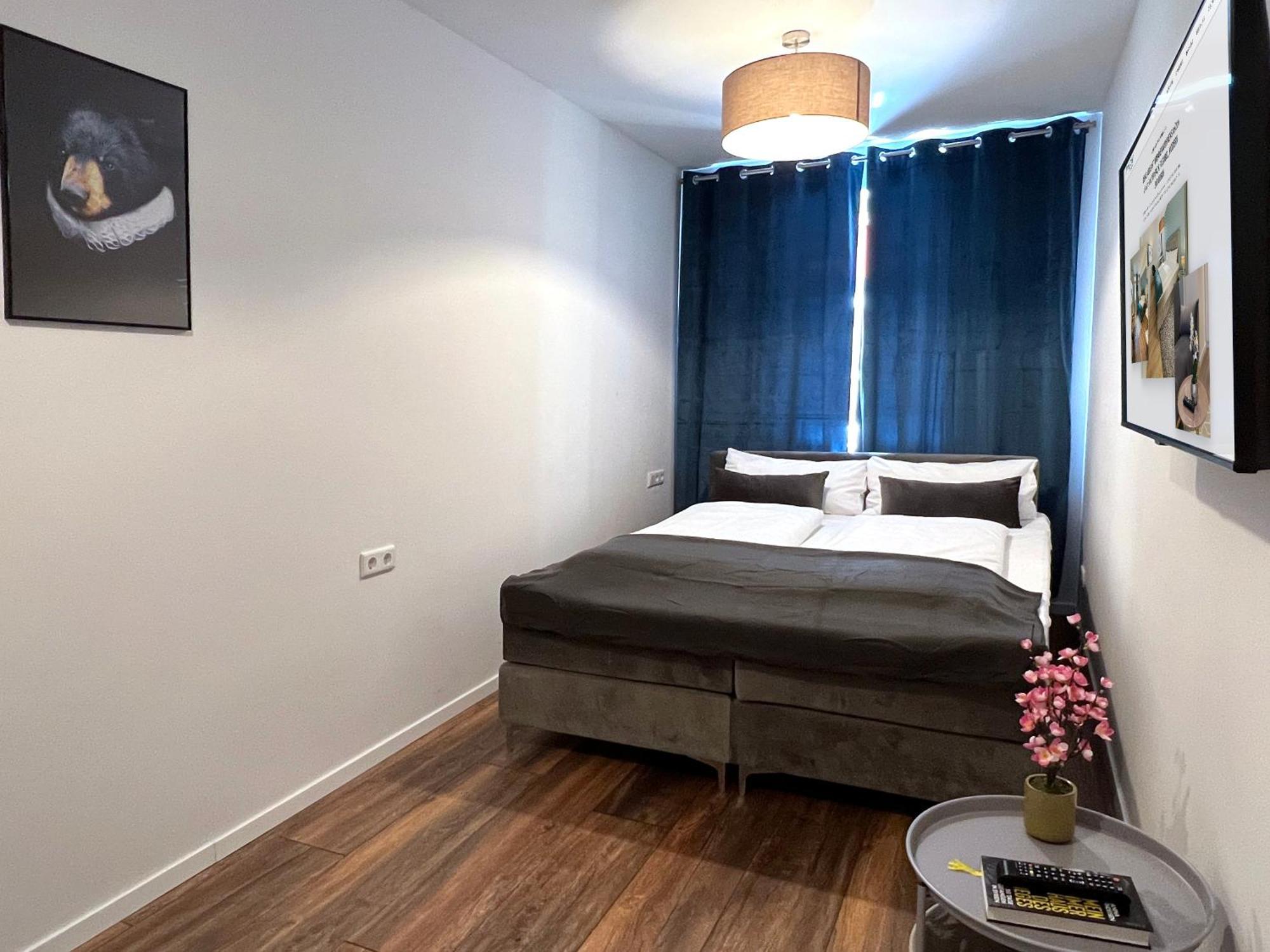 3-Zimmer Supreme Apartment mit 2 Schlafzimmern 1 Wohnzimmer und Terrasse oder Galerie