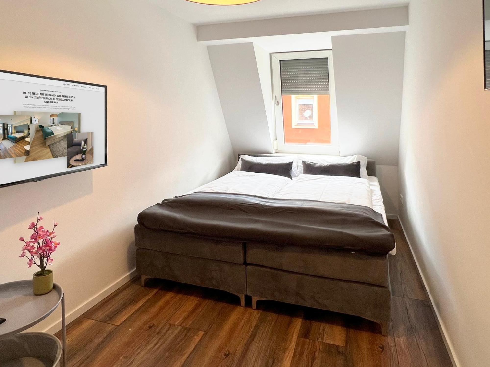 3-Zimmer Supreme Apartment mit 2 Schlafzimmern 1 Wohnzimmer und Terrasse oder Galerie