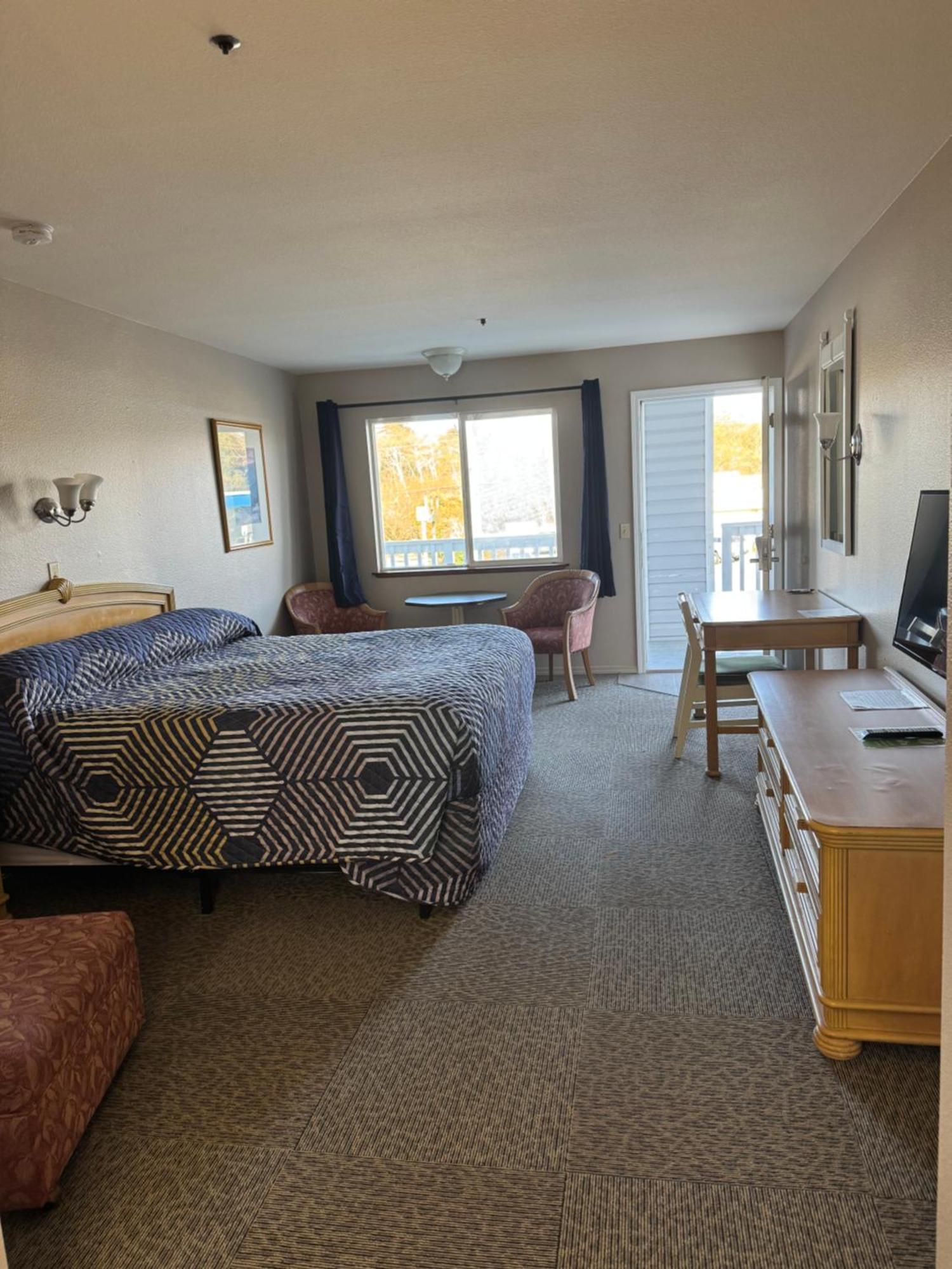 Standard King Room,1743409075:JPEG