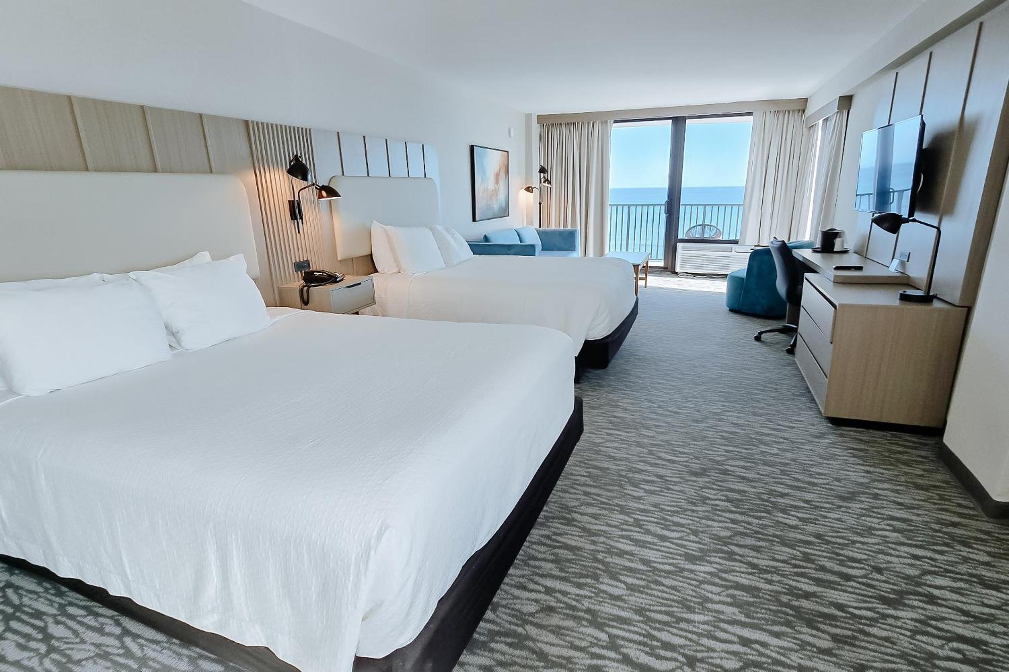 Deluxe Queen Room
