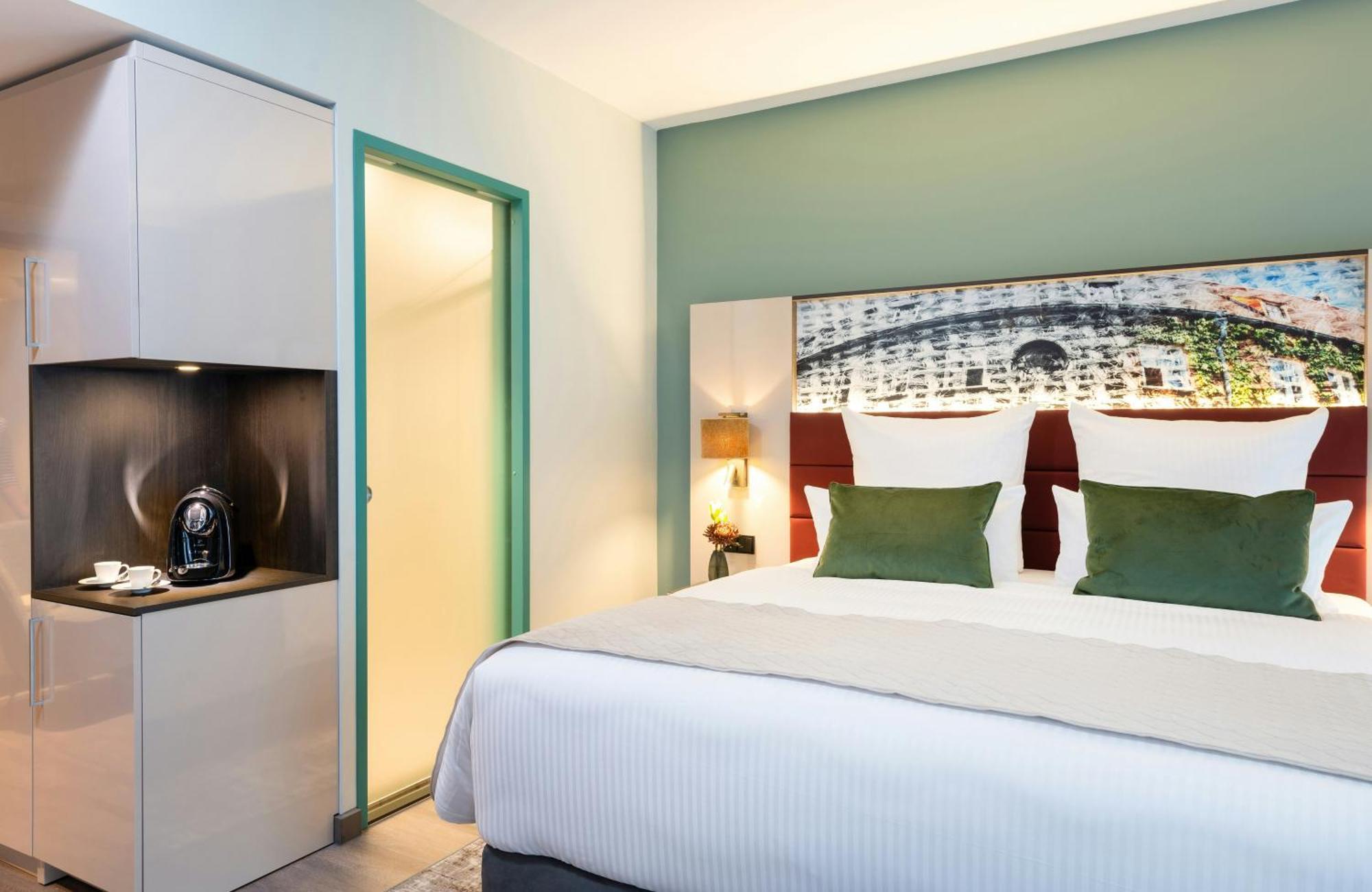 Deluxe Triple Room,1747179102:JPEG