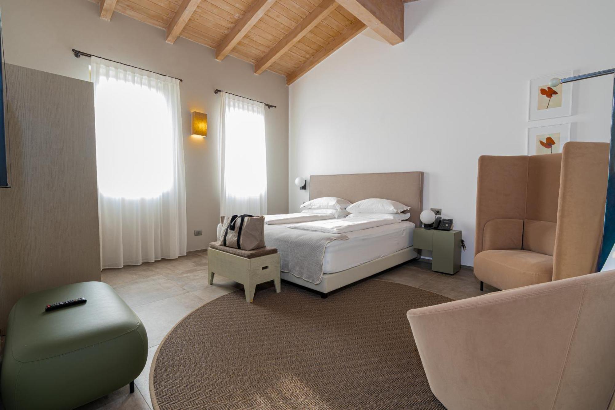 Junior Suite Vineyard View