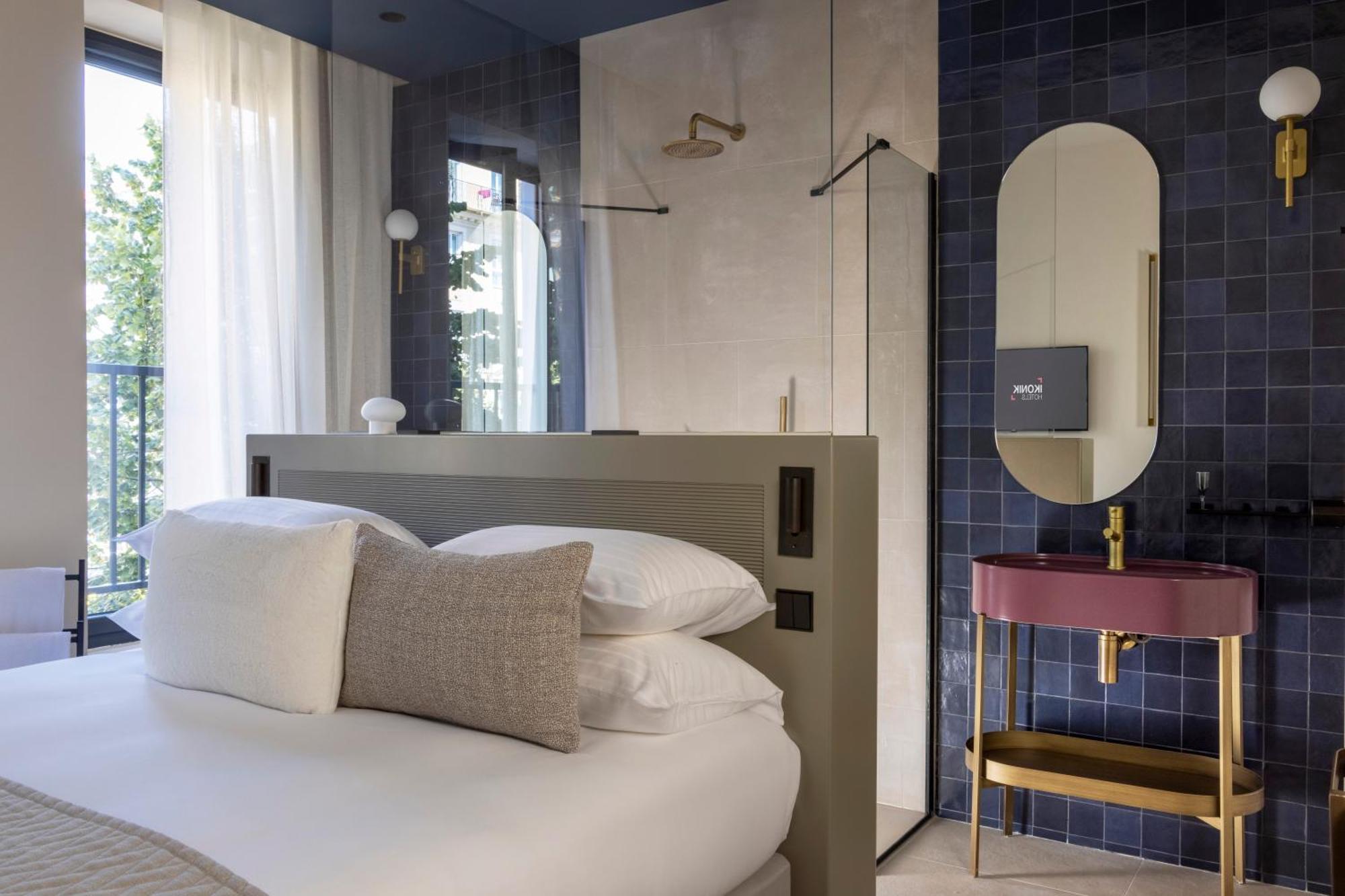Premium Queen Room