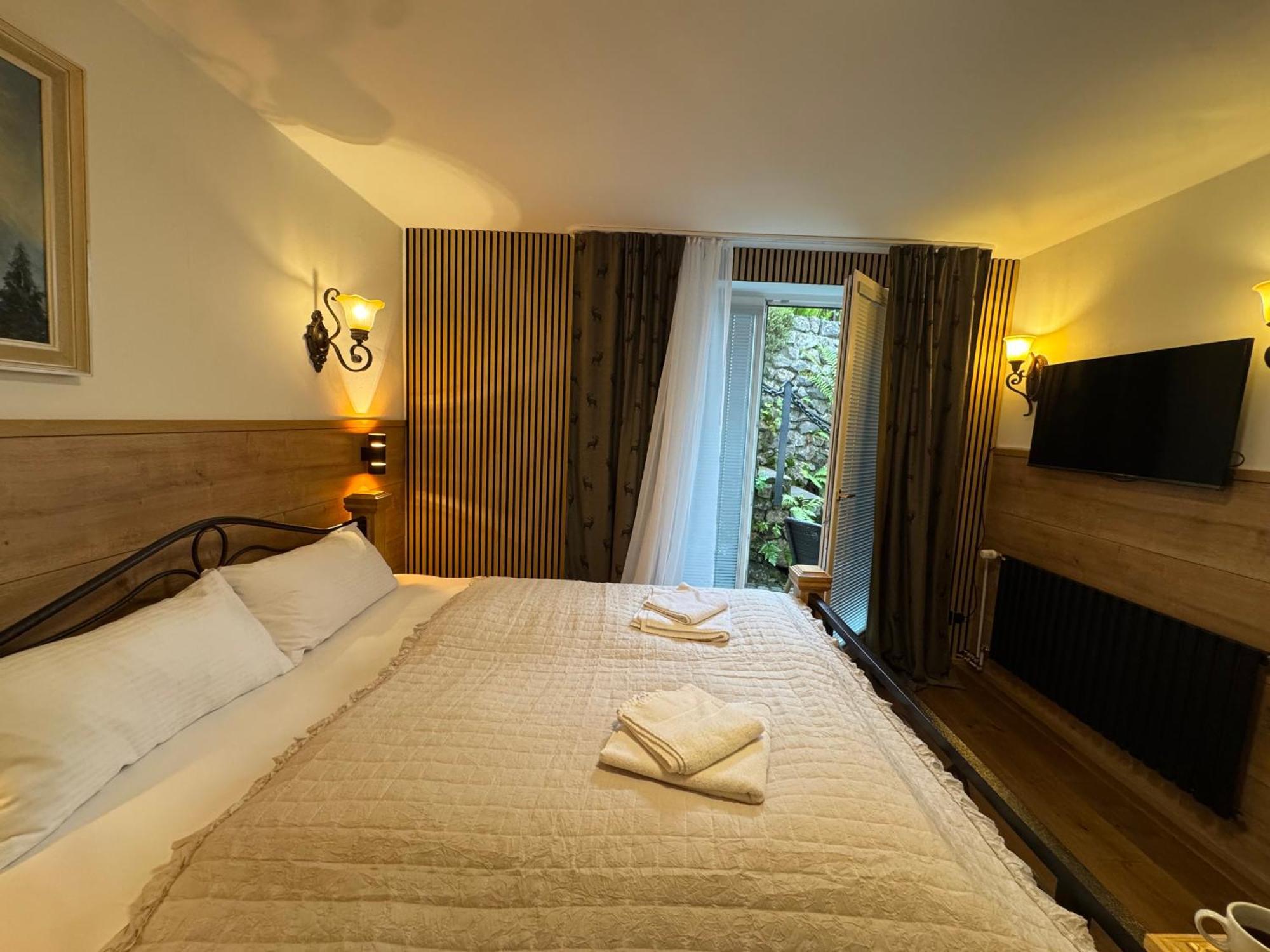 Triple Room Terrace